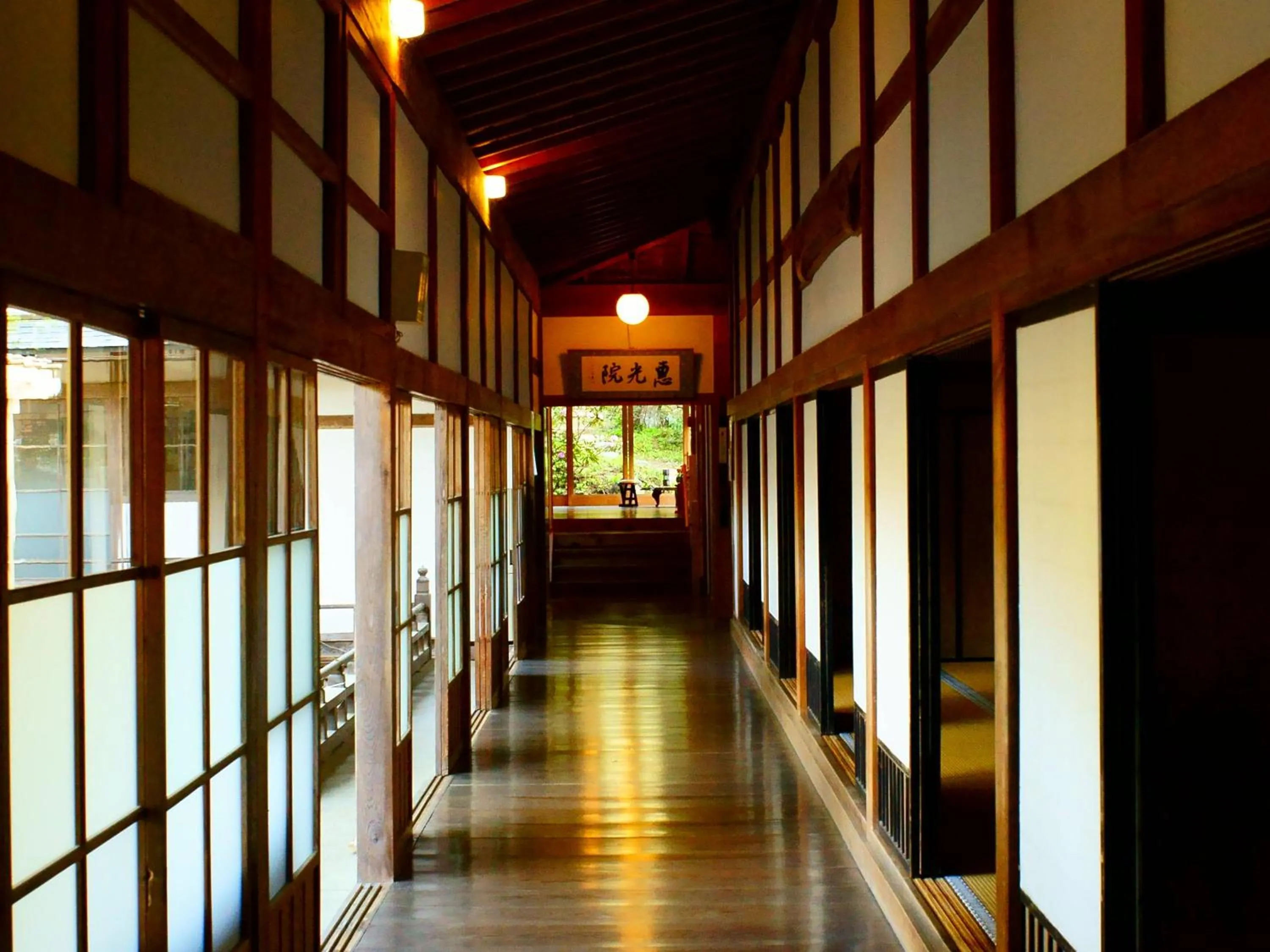Area and facilities in Koyasan Shukubo Ekoin