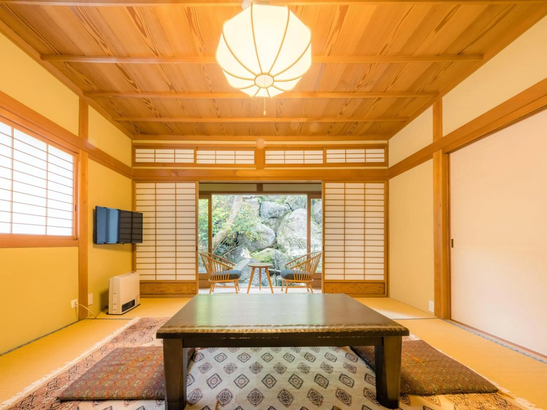 Photo of the whole room in Koyasan Shukubo Ekoin