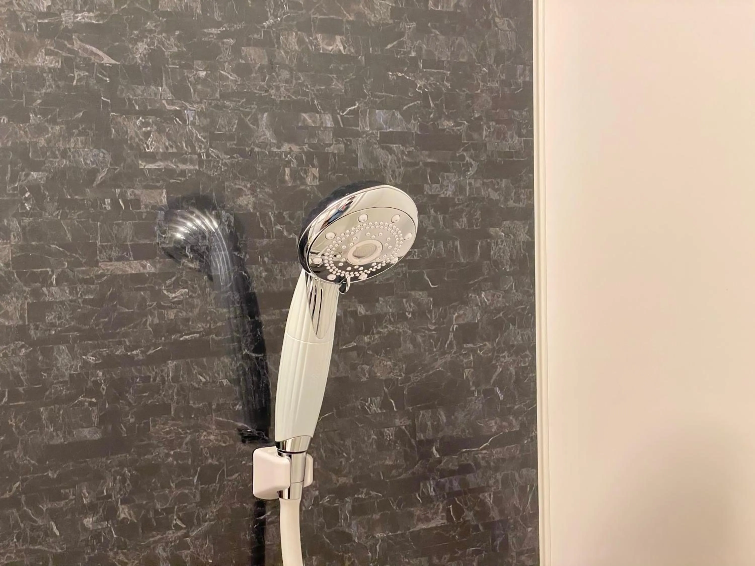 Shower in Kusatsu Daiichi Hotel