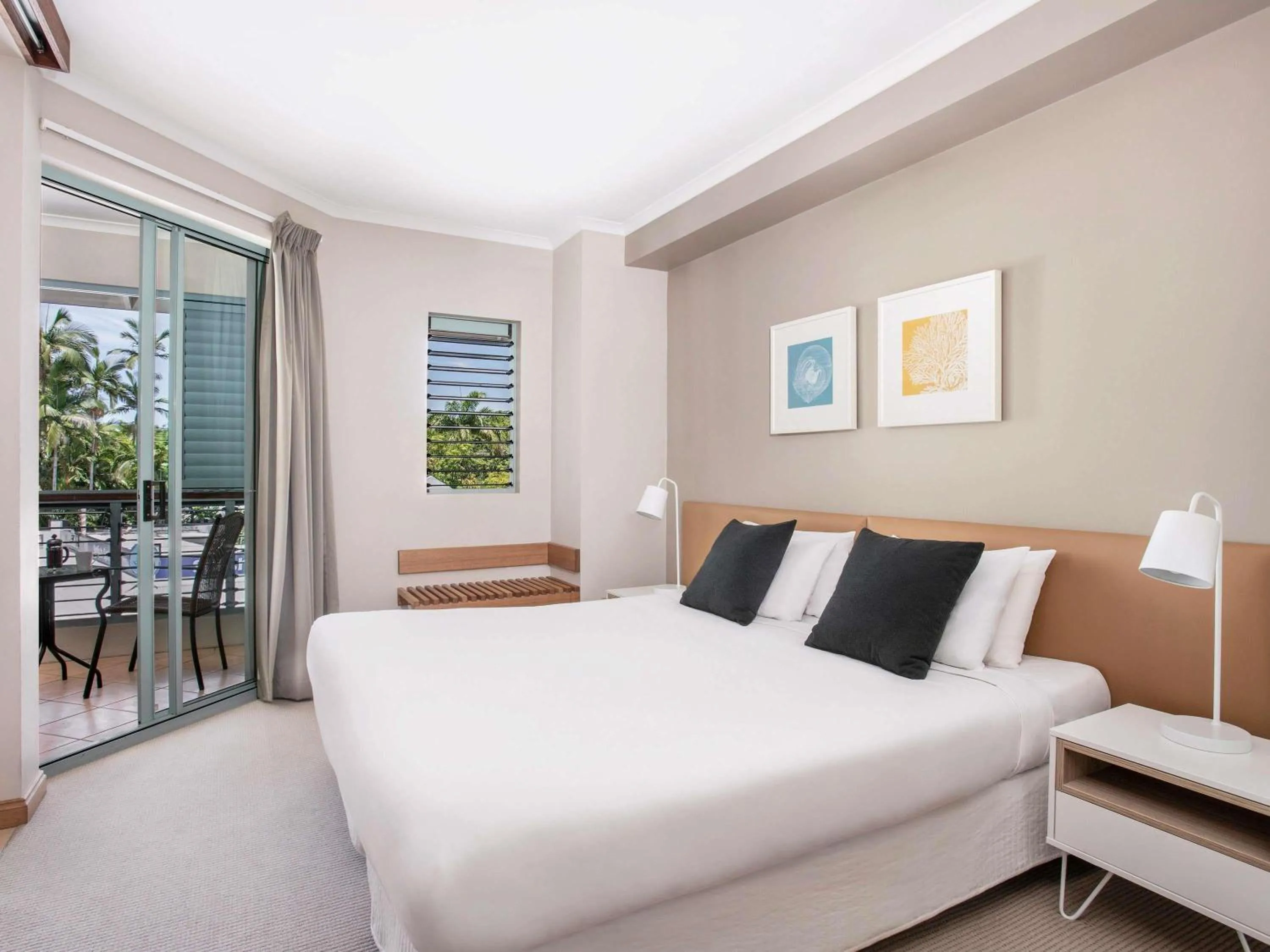 Bedroom, Bed in Mantra in the Village