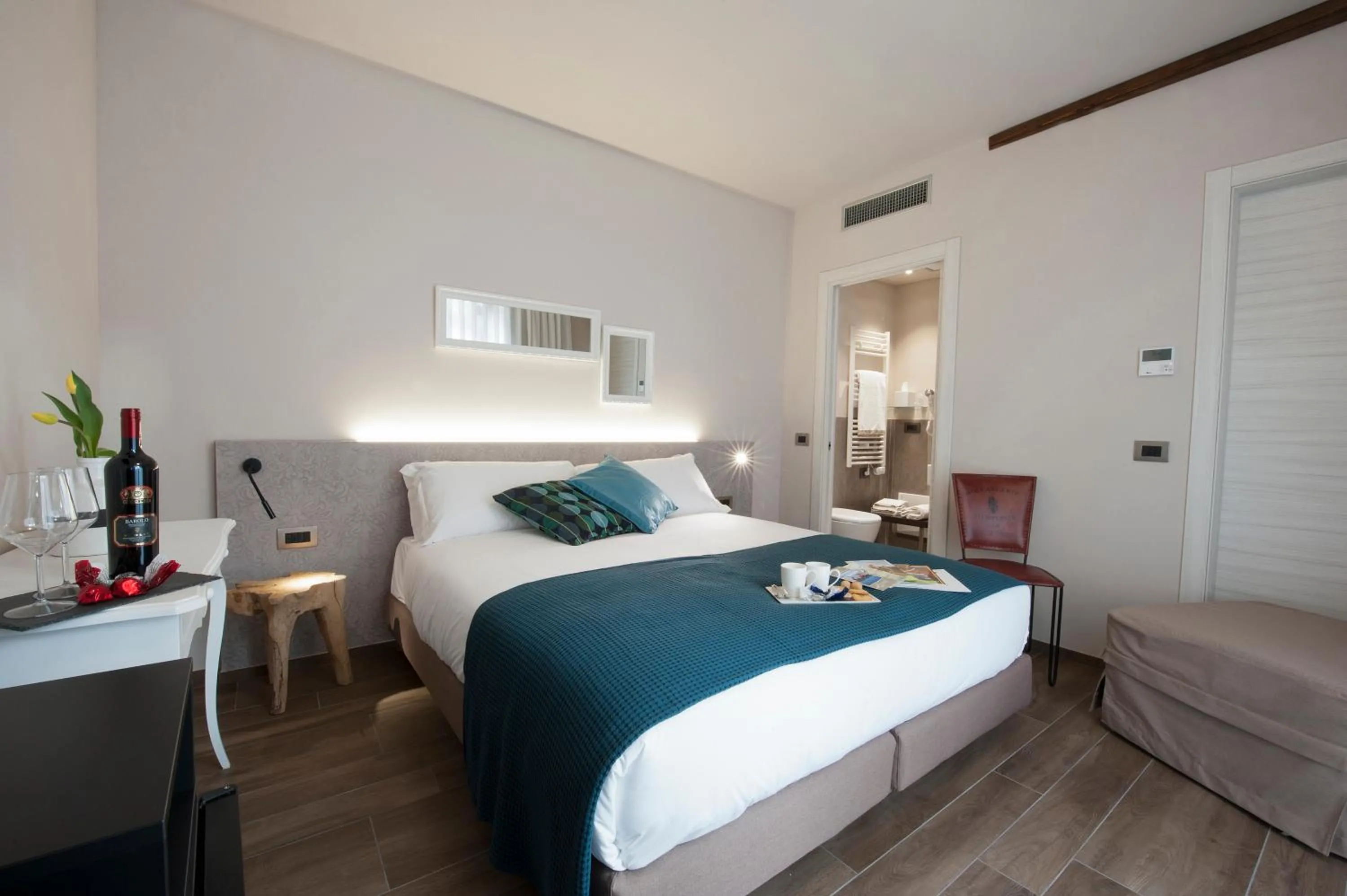Double or Twin Room with Private Bathroom - single occupancy in Angolo Divino