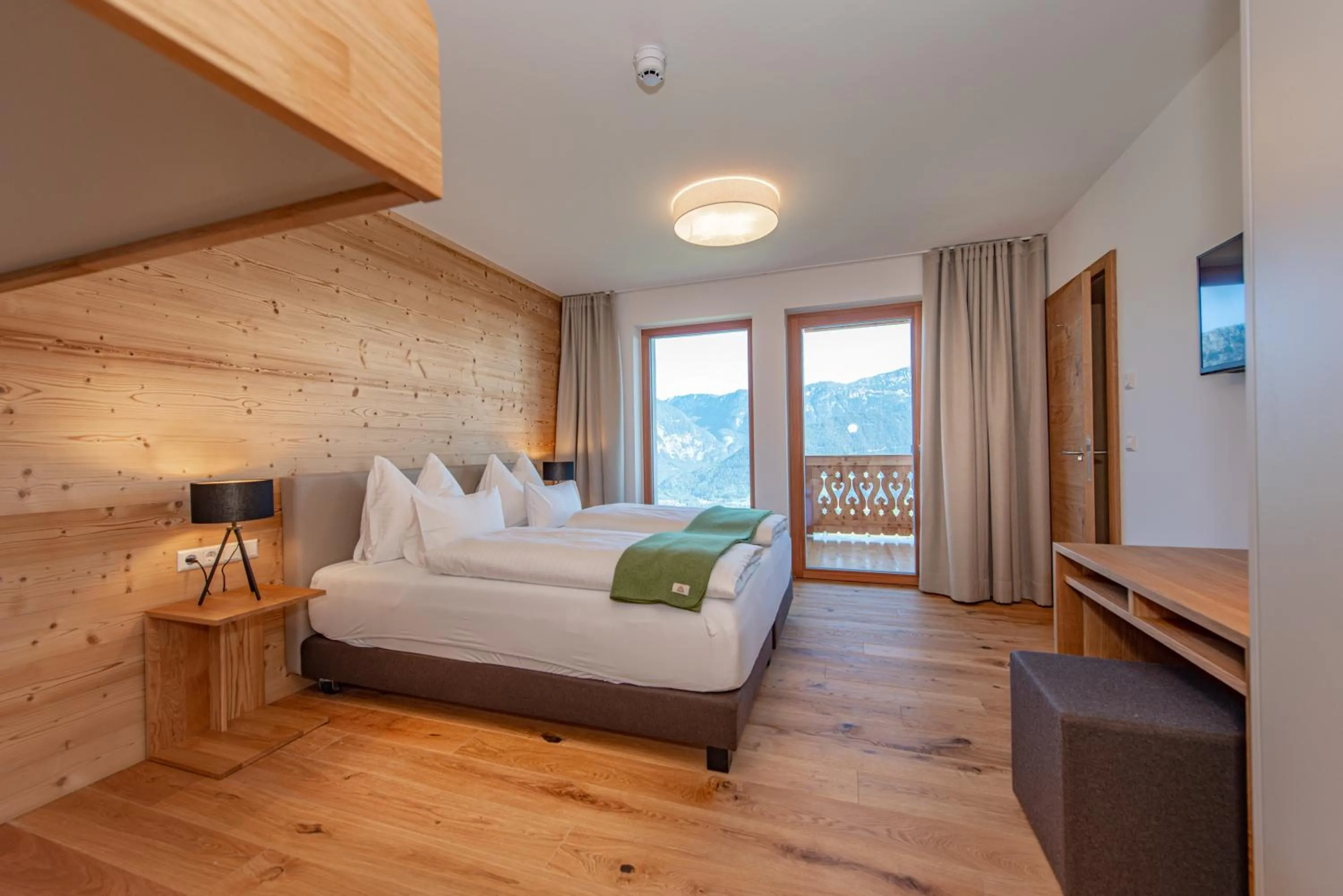 Bedroom, Bed in Skylodge Alpine Homes