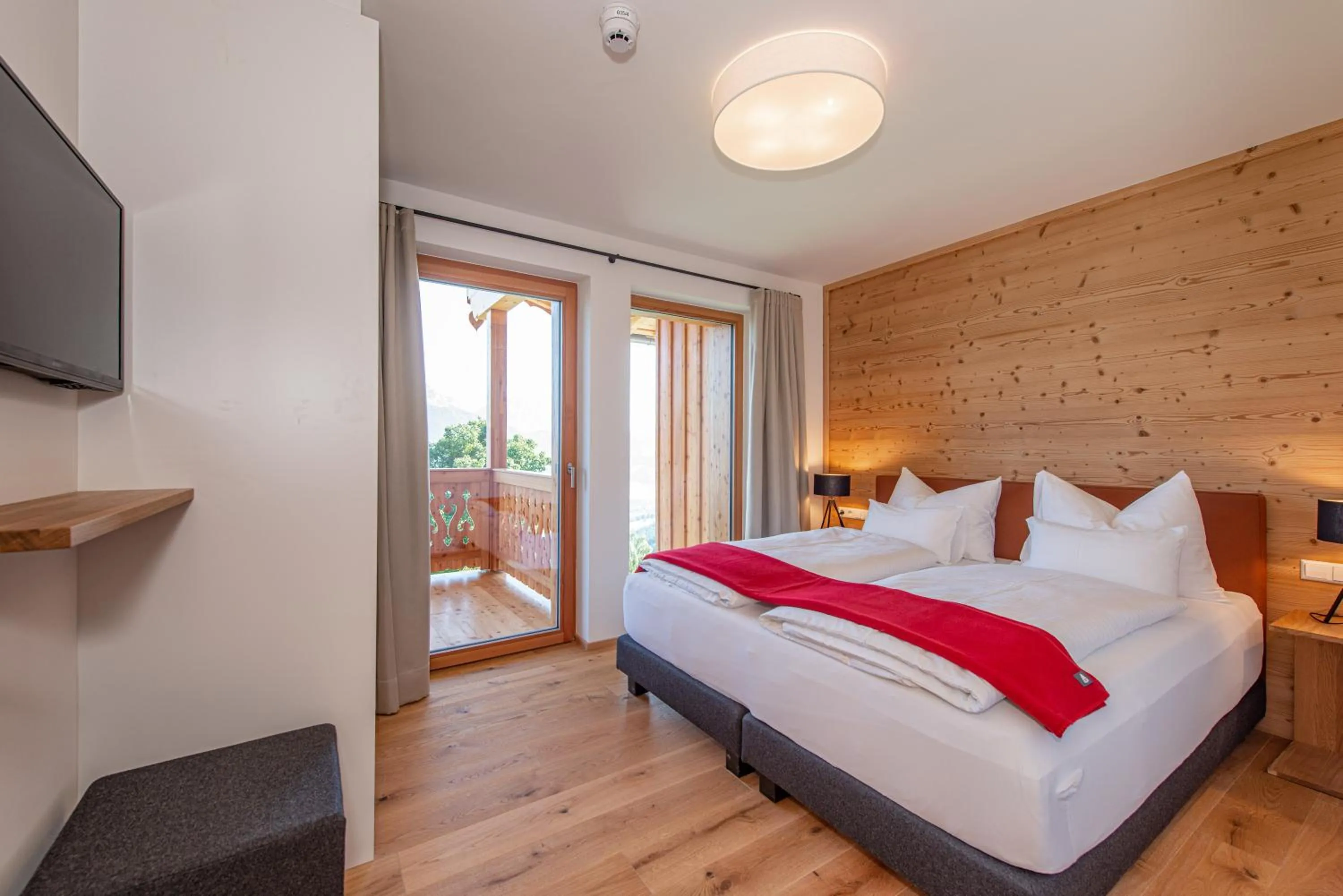 Bedroom, Bed in Skylodge Alpine Homes