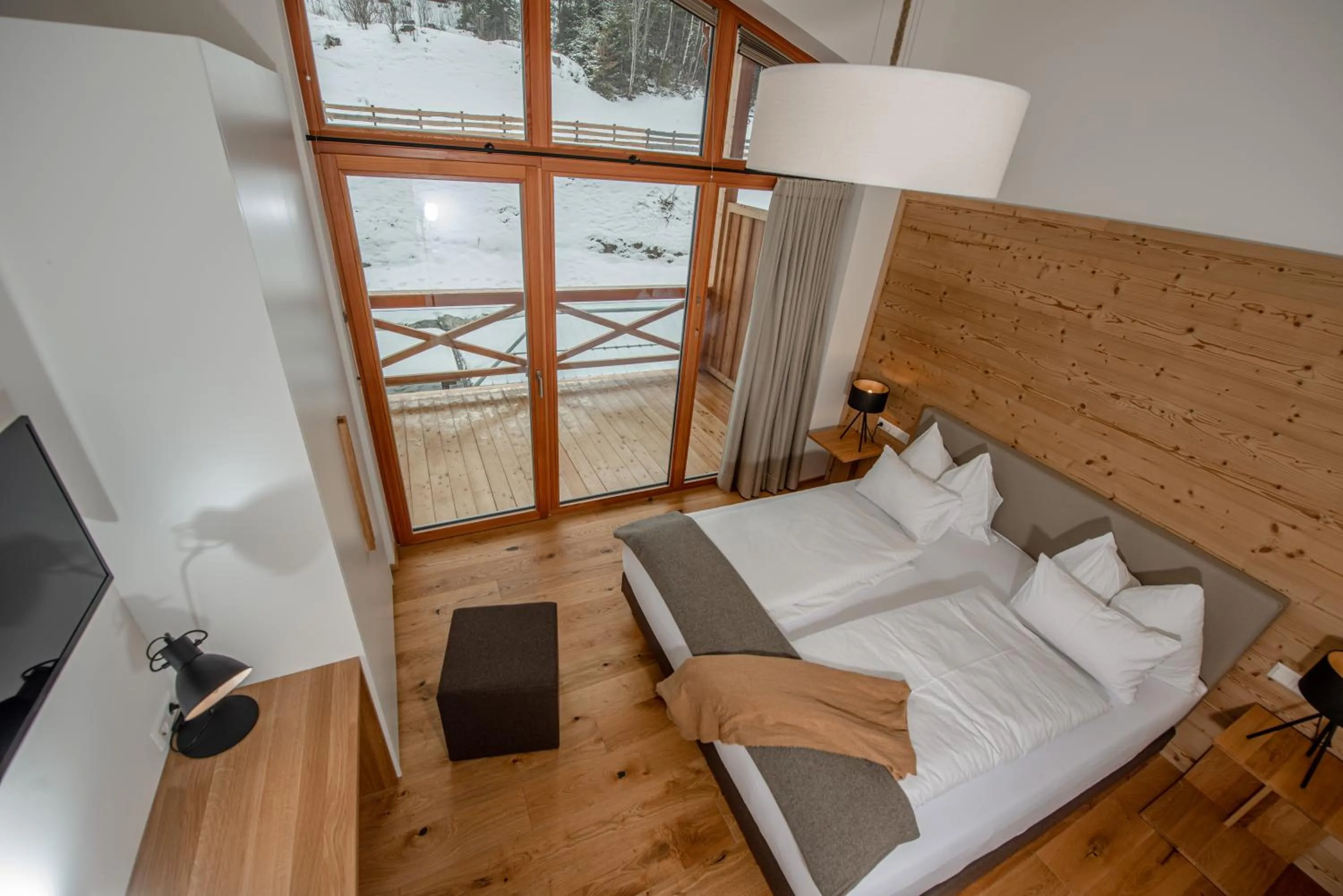 Bedroom, Bed in Skylodge Alpine Homes