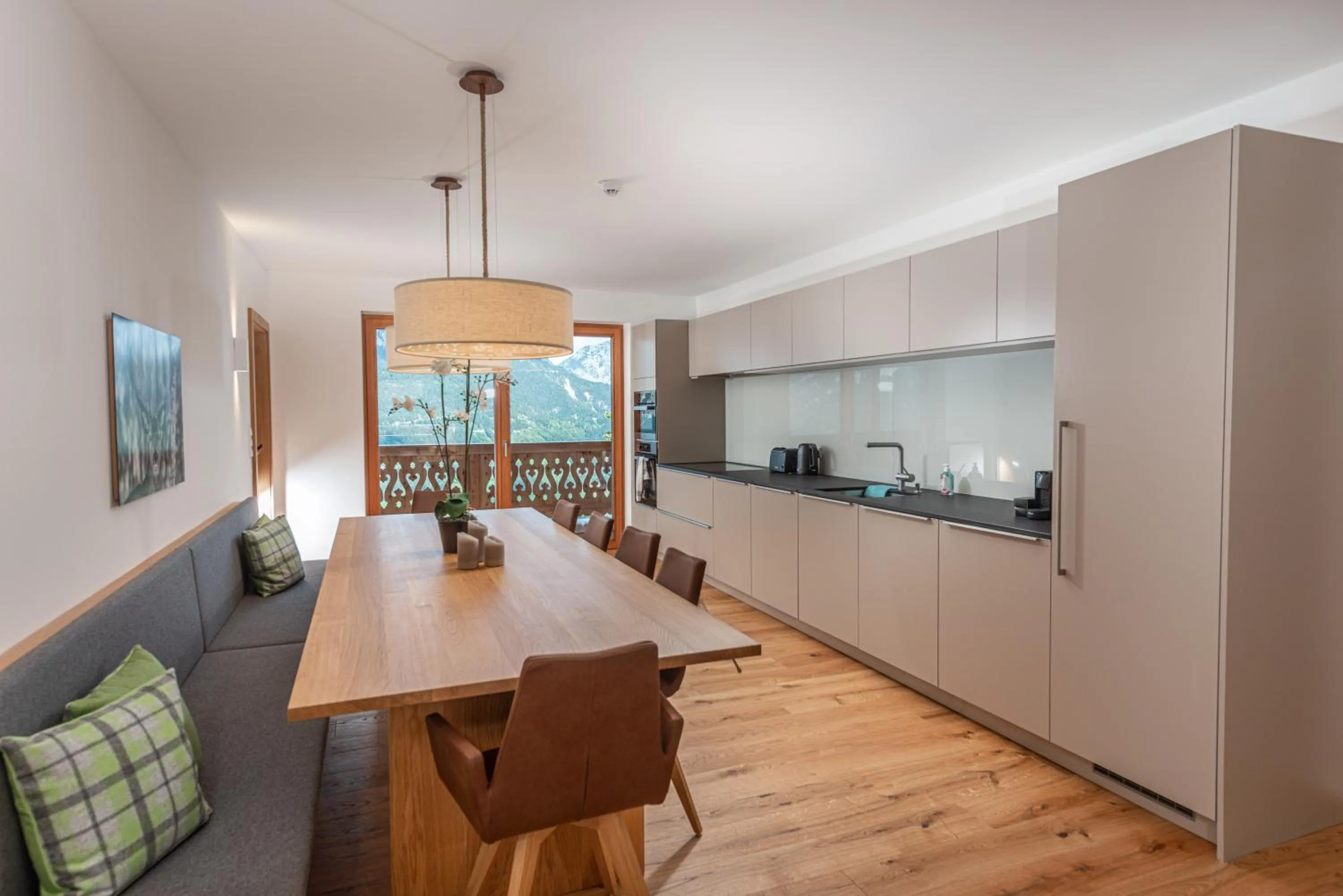 Kitchen or kitchenette in Skylodge Alpine Homes