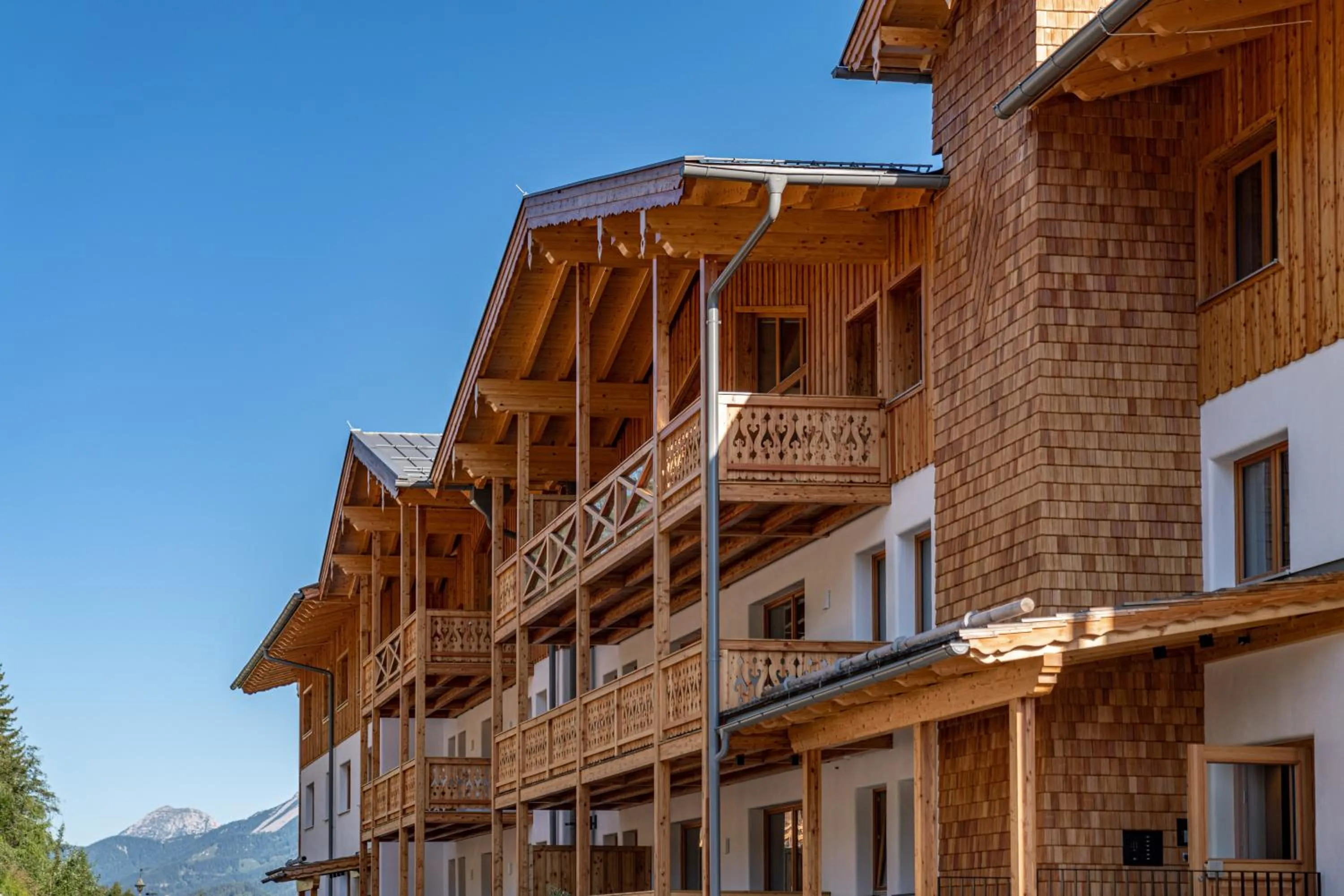 Facade/entrance in Skylodge Alpine Homes