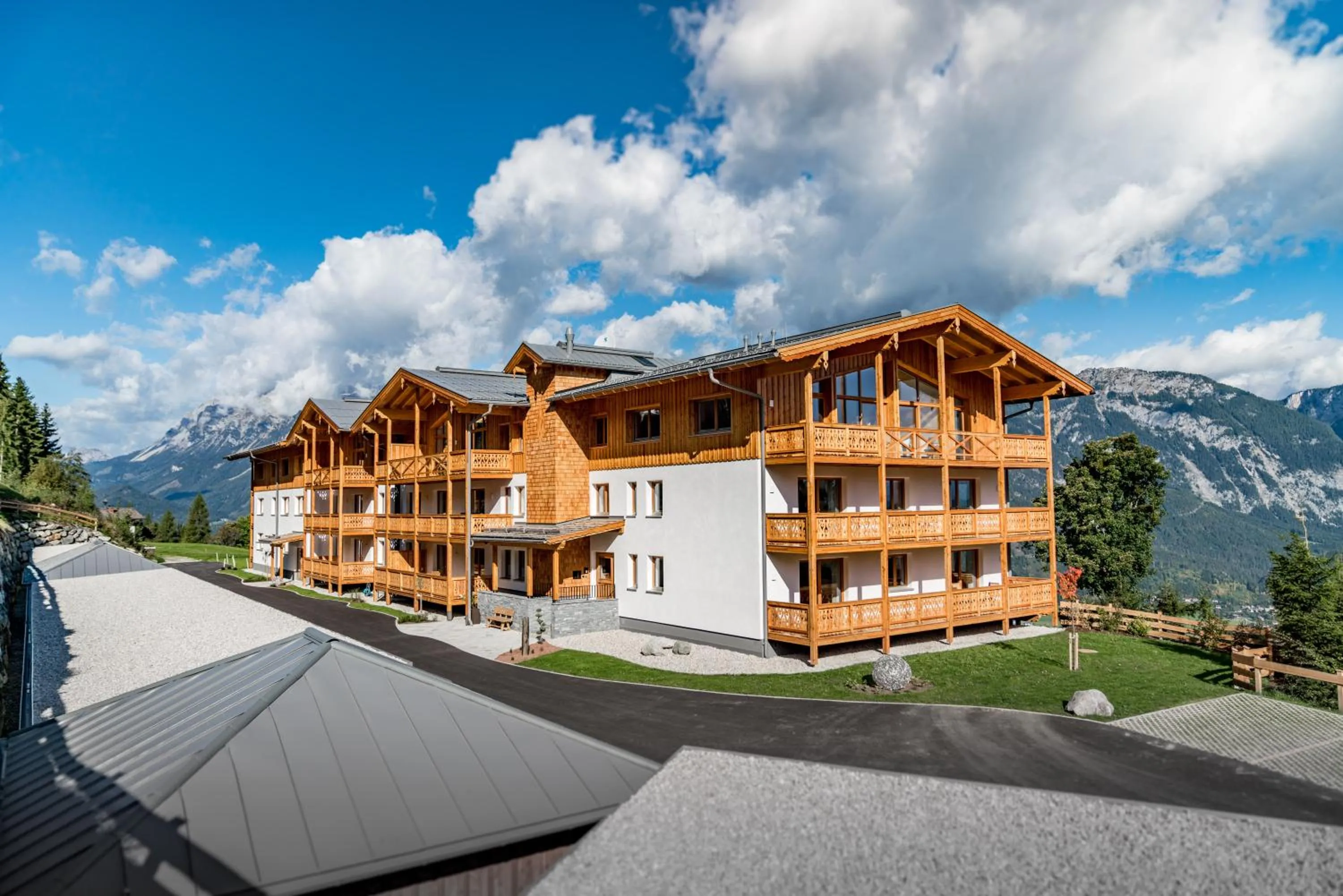 Property building in Skylodge Alpine Homes