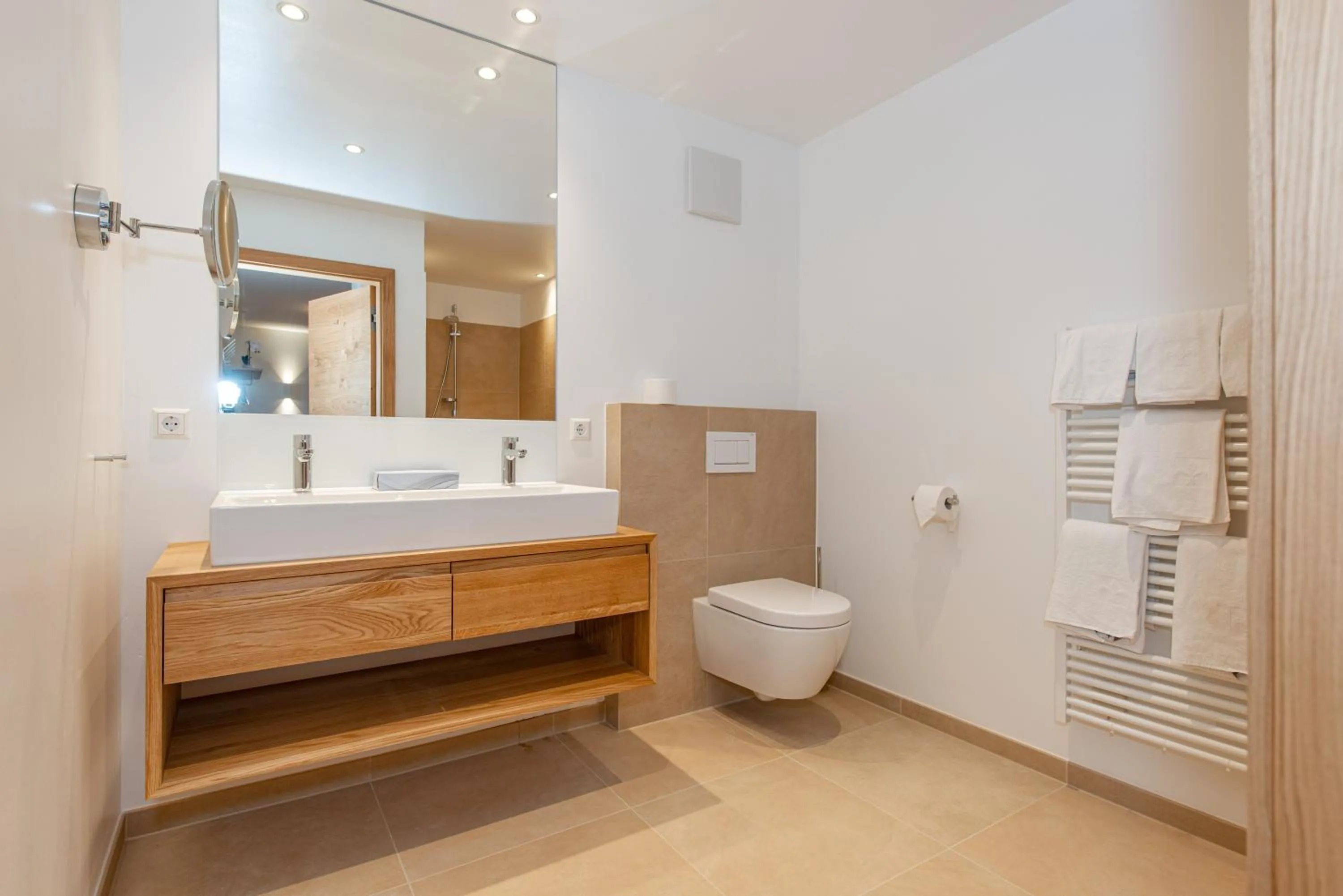 Bathroom in Skylodge Alpine Homes