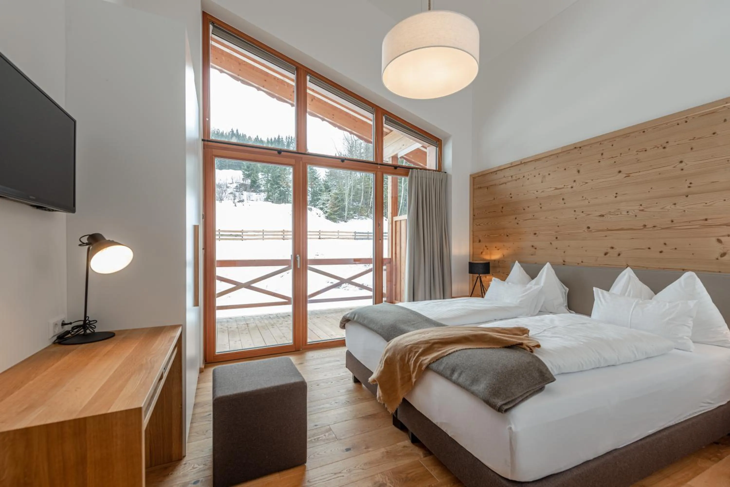 Bedroom, Bed in Skylodge Alpine Homes