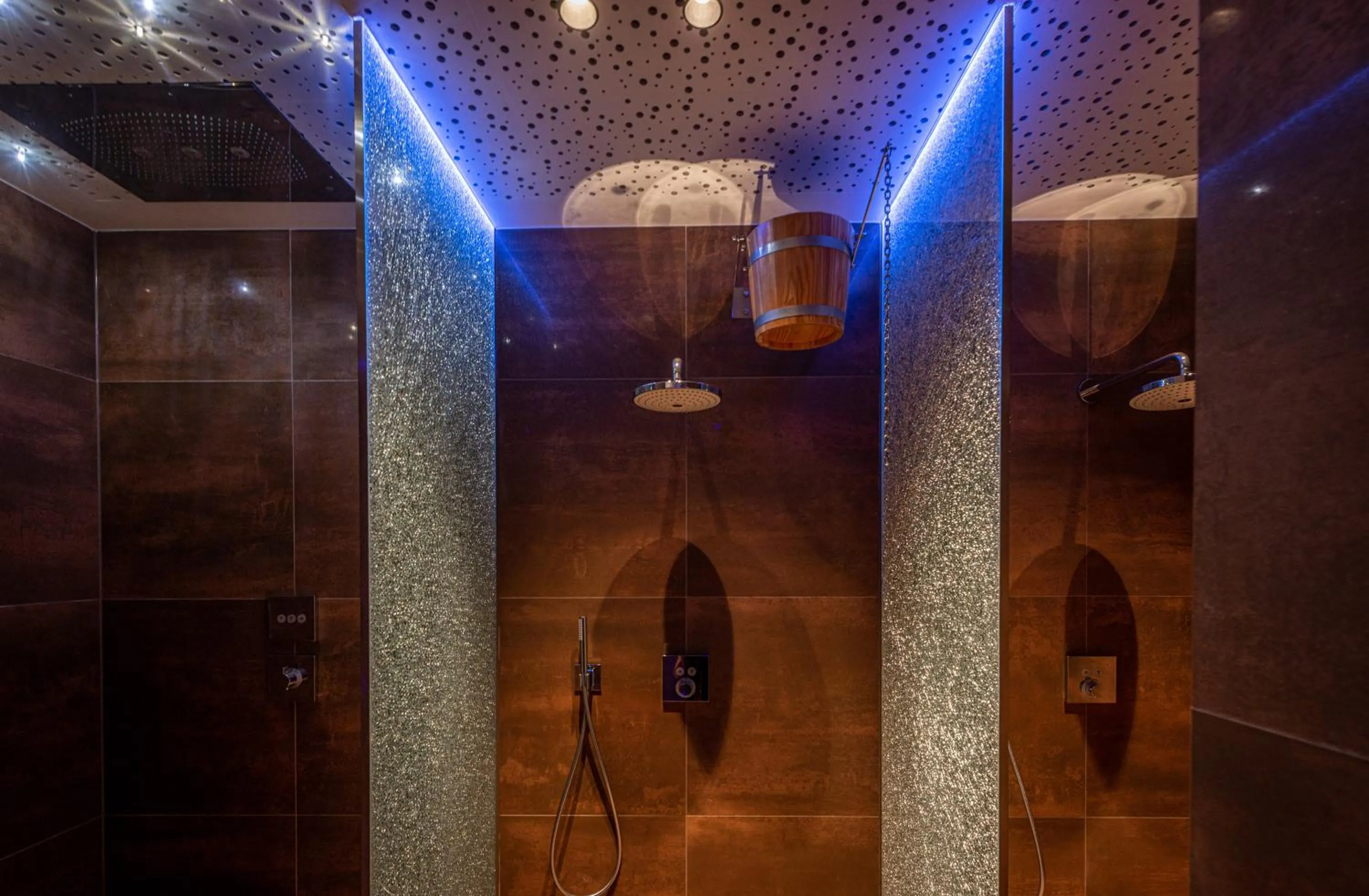 Spa and wellness centre/facilities in Skylodge Alpine Homes