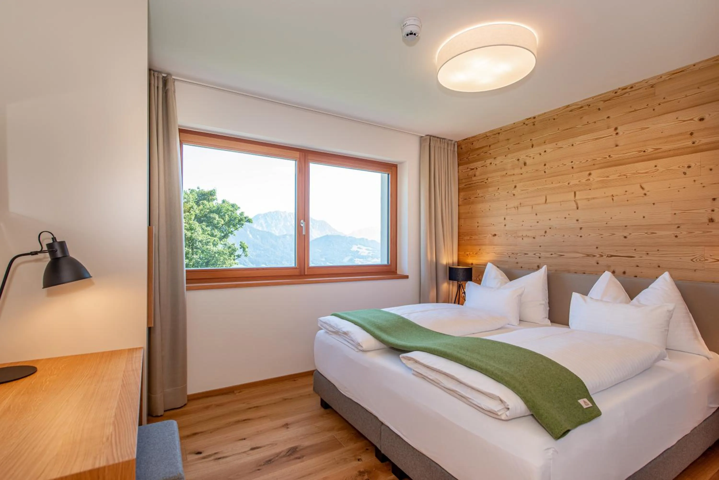 Bedroom, Bed in Skylodge Alpine Homes