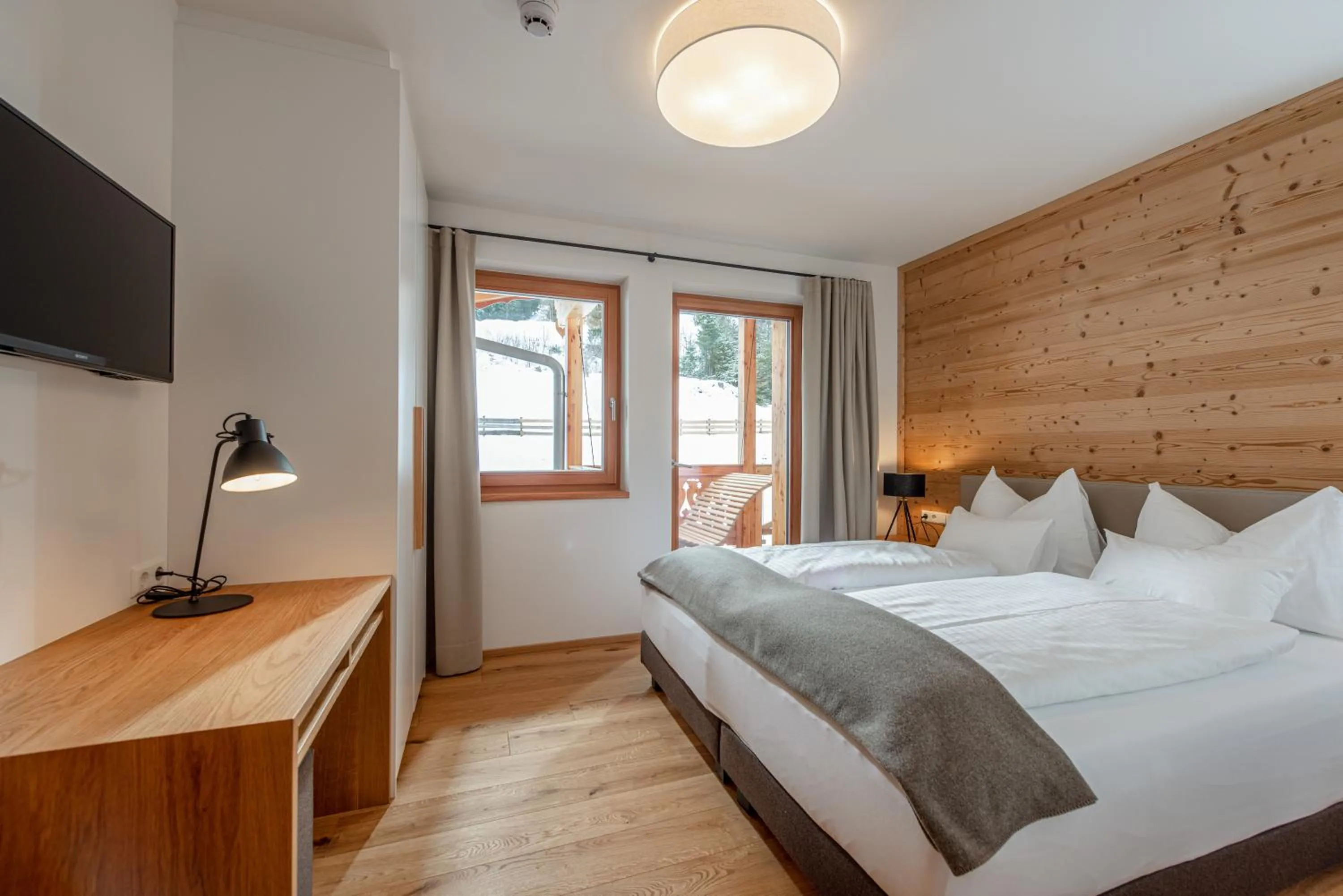 Bedroom, Bed in Skylodge Alpine Homes