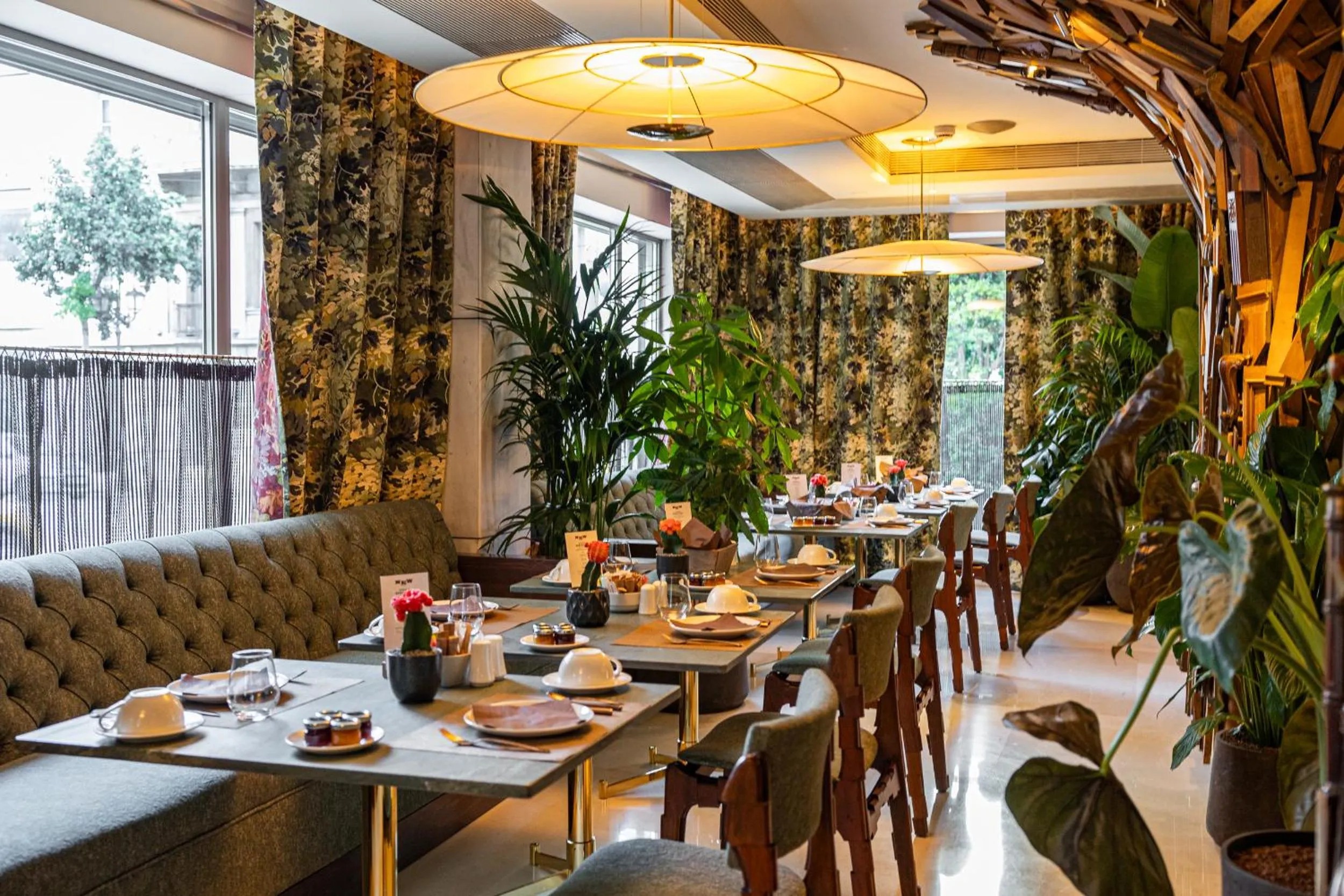 Breakfast in New Hotel