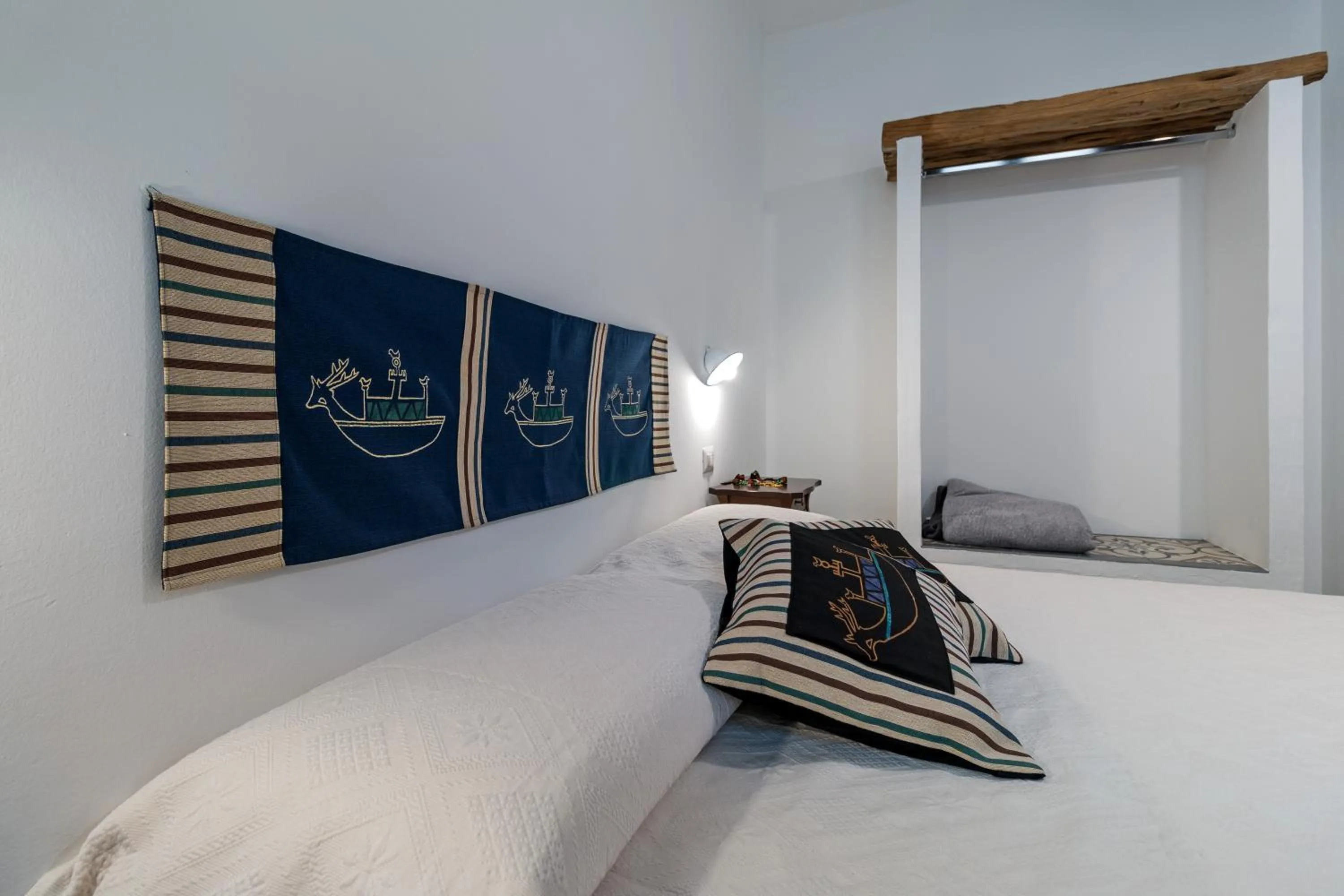 Bed in Ghivine Albergo Diffuso