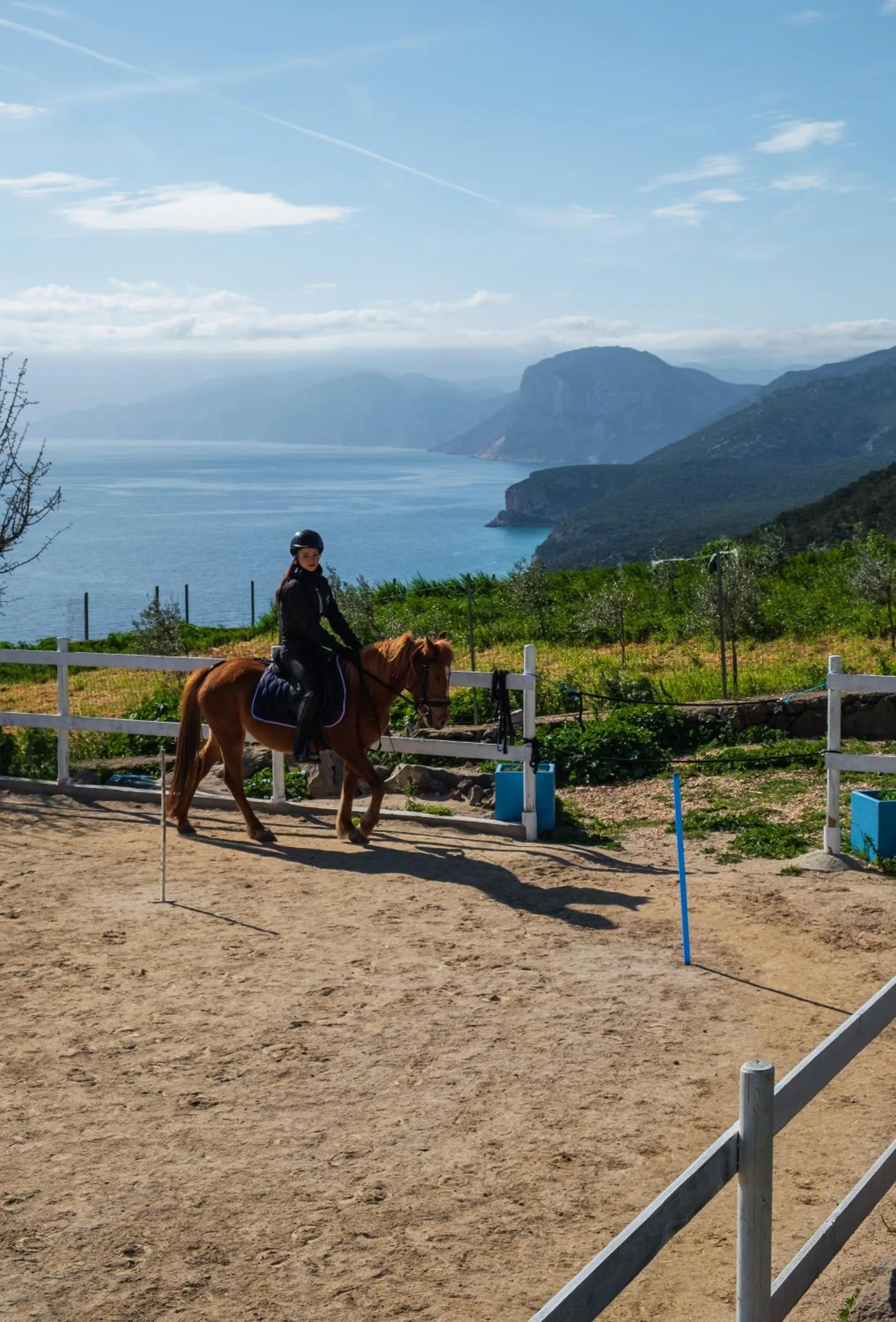 Horse-riding in Ghivine Albergo Diffuso