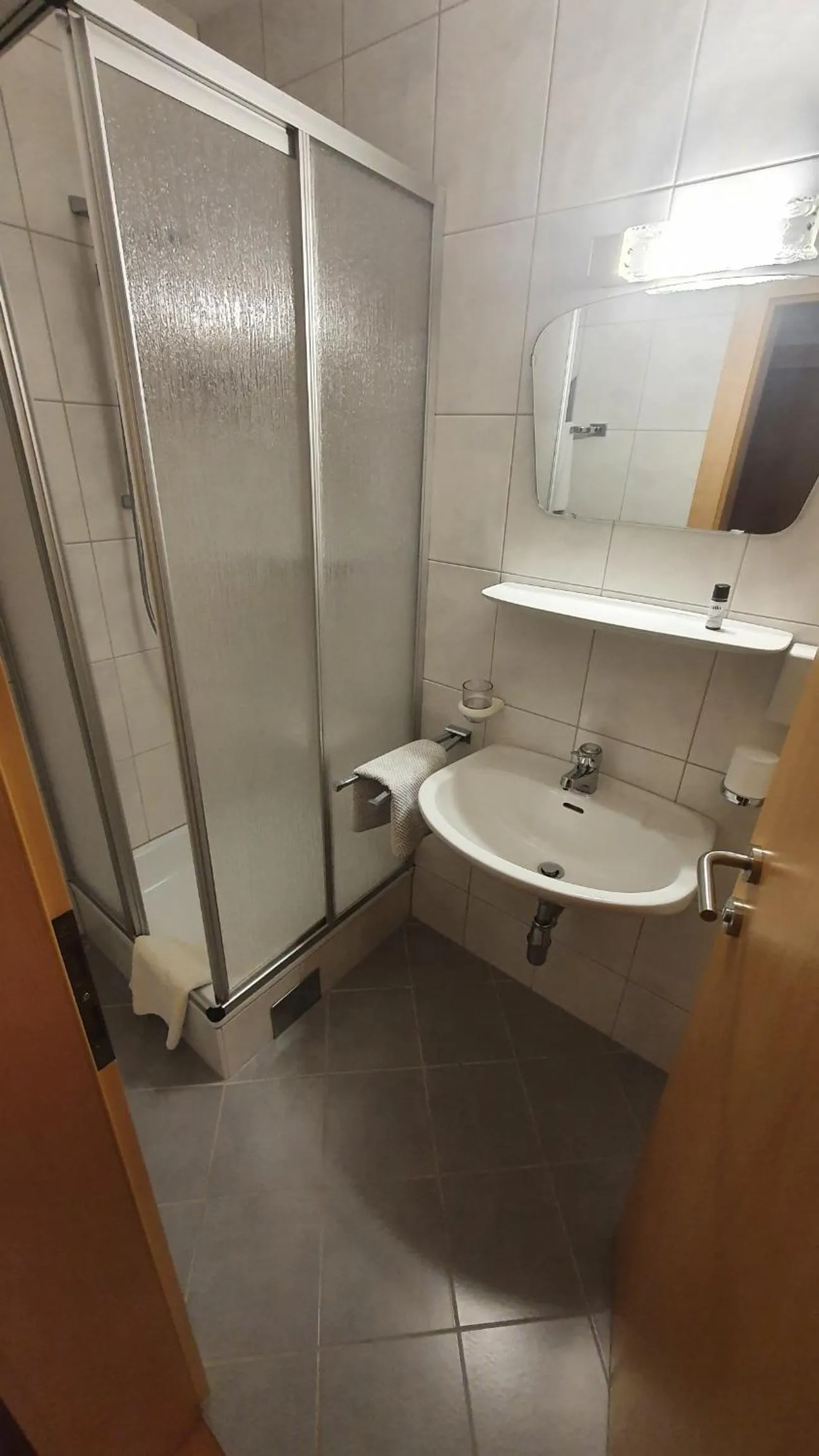 Shower in Hotel Garni Dorfblick