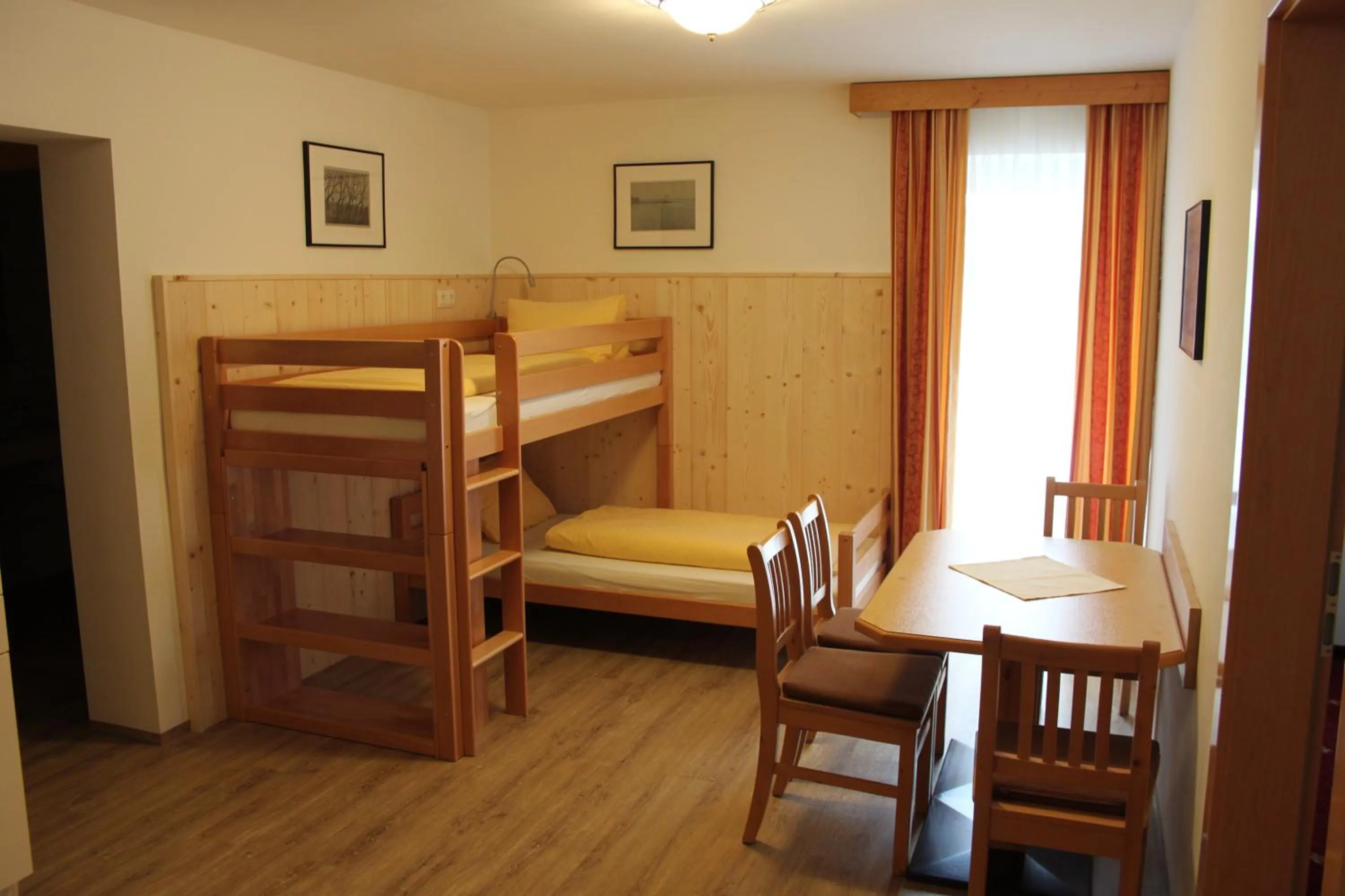 bunk bed, Bed in Hotel Garni Dorfblick