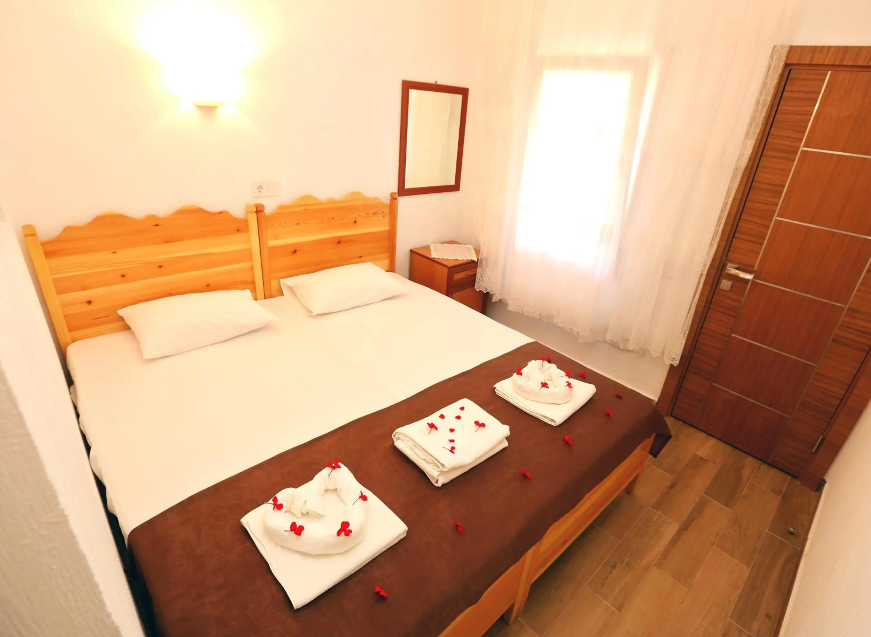 Photo of the whole room in Dalyan Pension