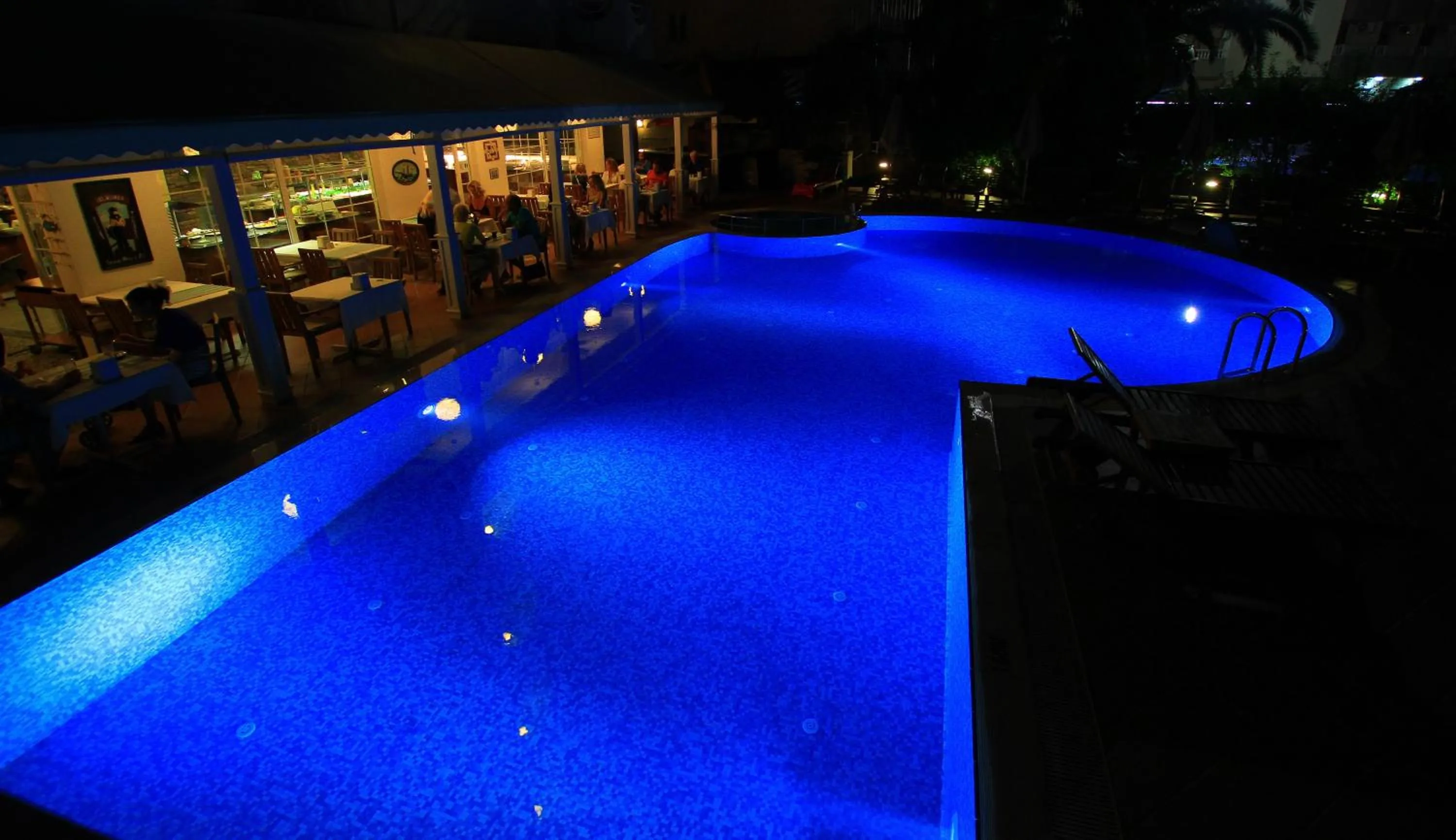 Night in Hawaii Hotel