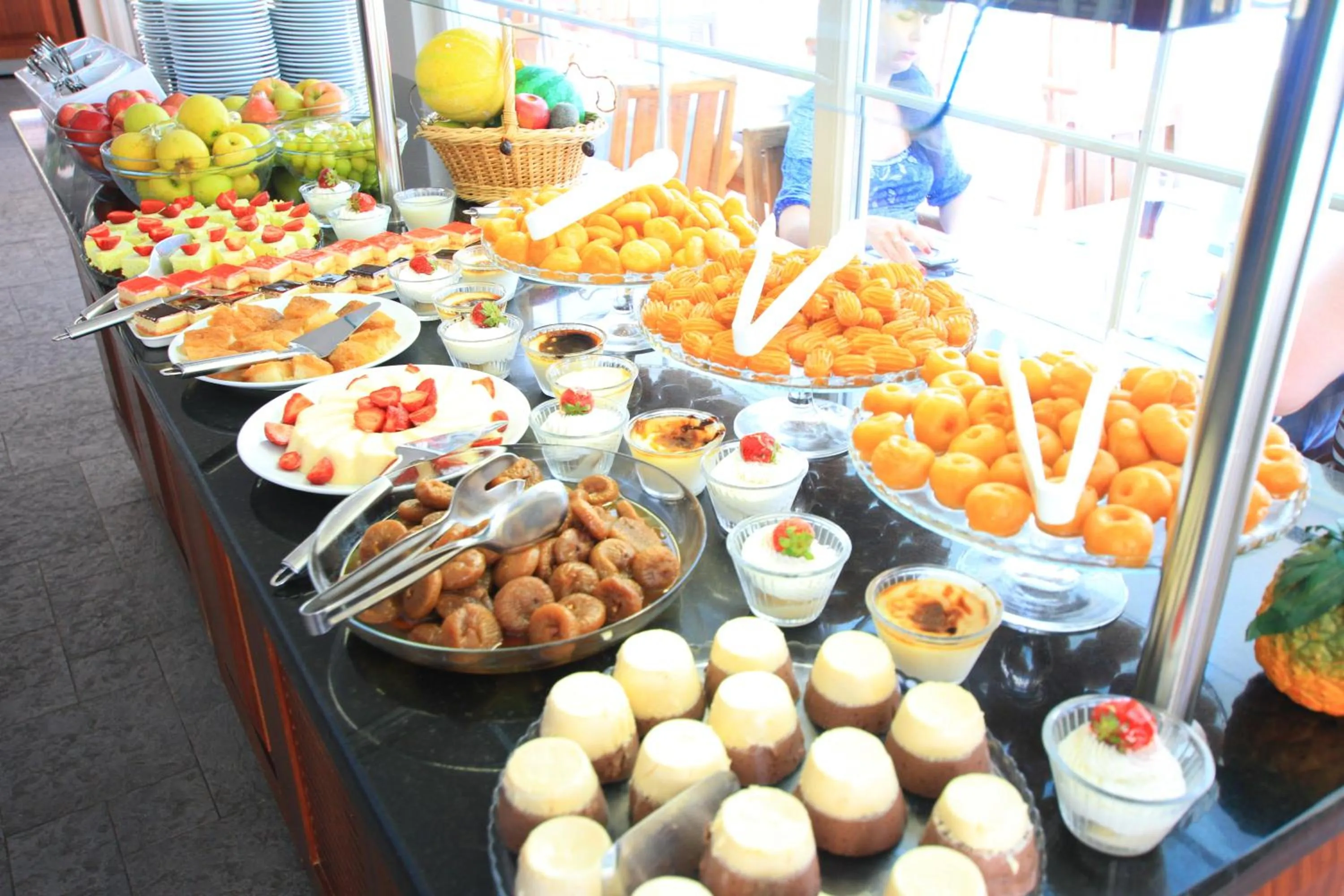 Restaurant/places to eat in Hawaii Hotel