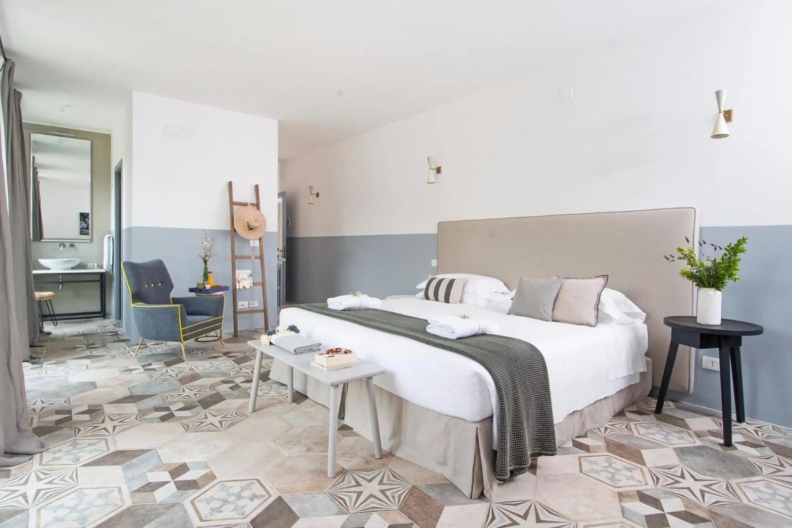 Photo of the whole room, Bed in Masseria San Giovanni - Epoca Collection