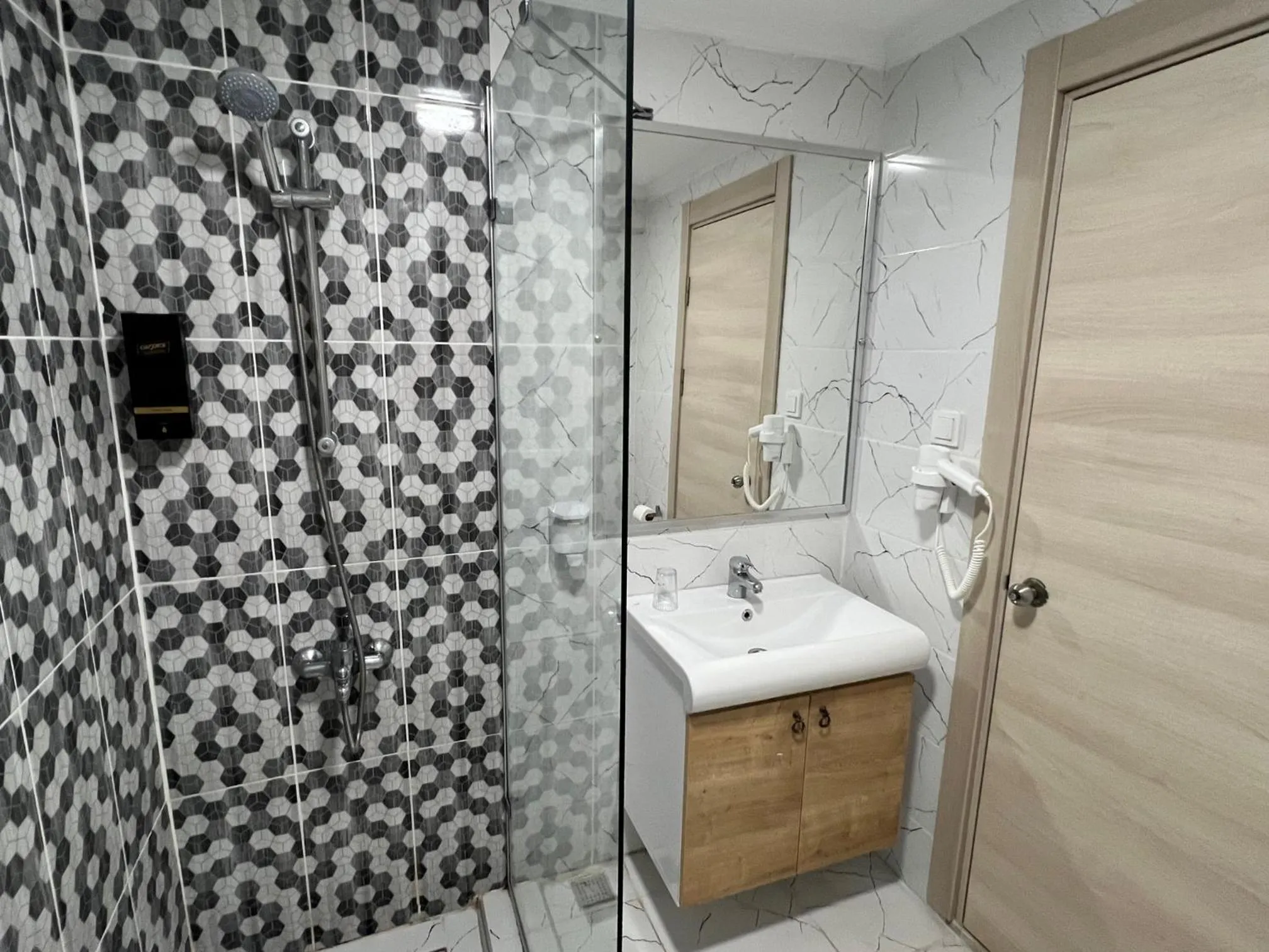 Shower in Ibrahim Bey Hotel