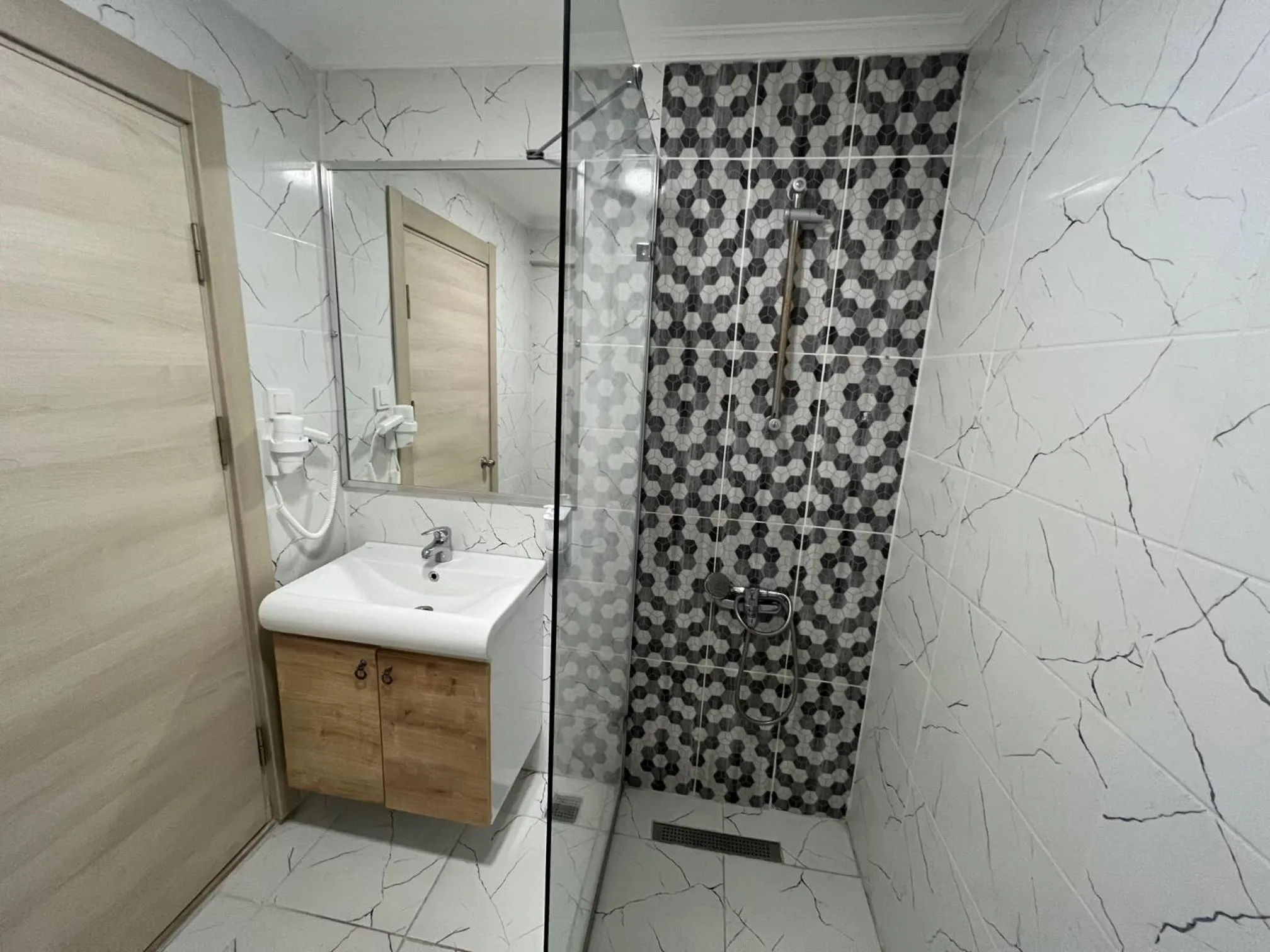 Shower in Ibrahim Bey Hotel