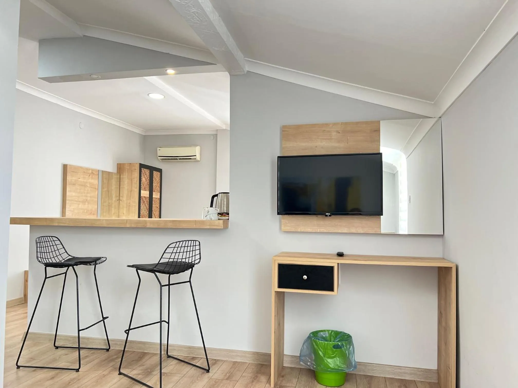 TV and multimedia in Ibrahim Bey Hotel