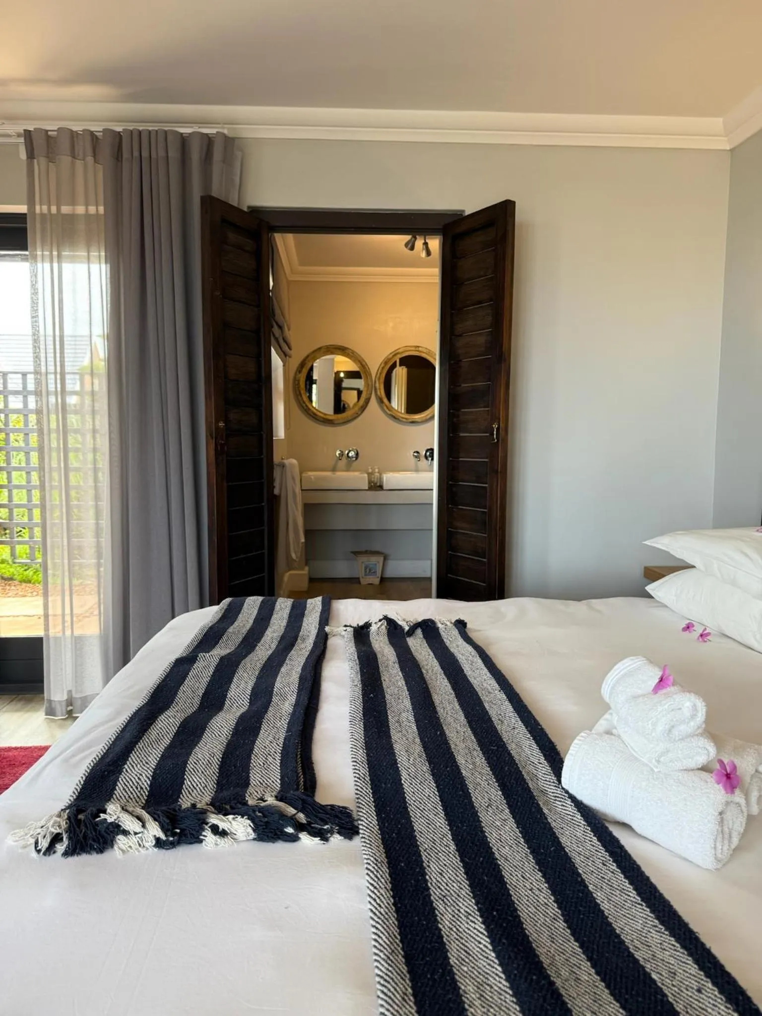 Bedroom, Bed in Dolphin Dunes Guesthouse