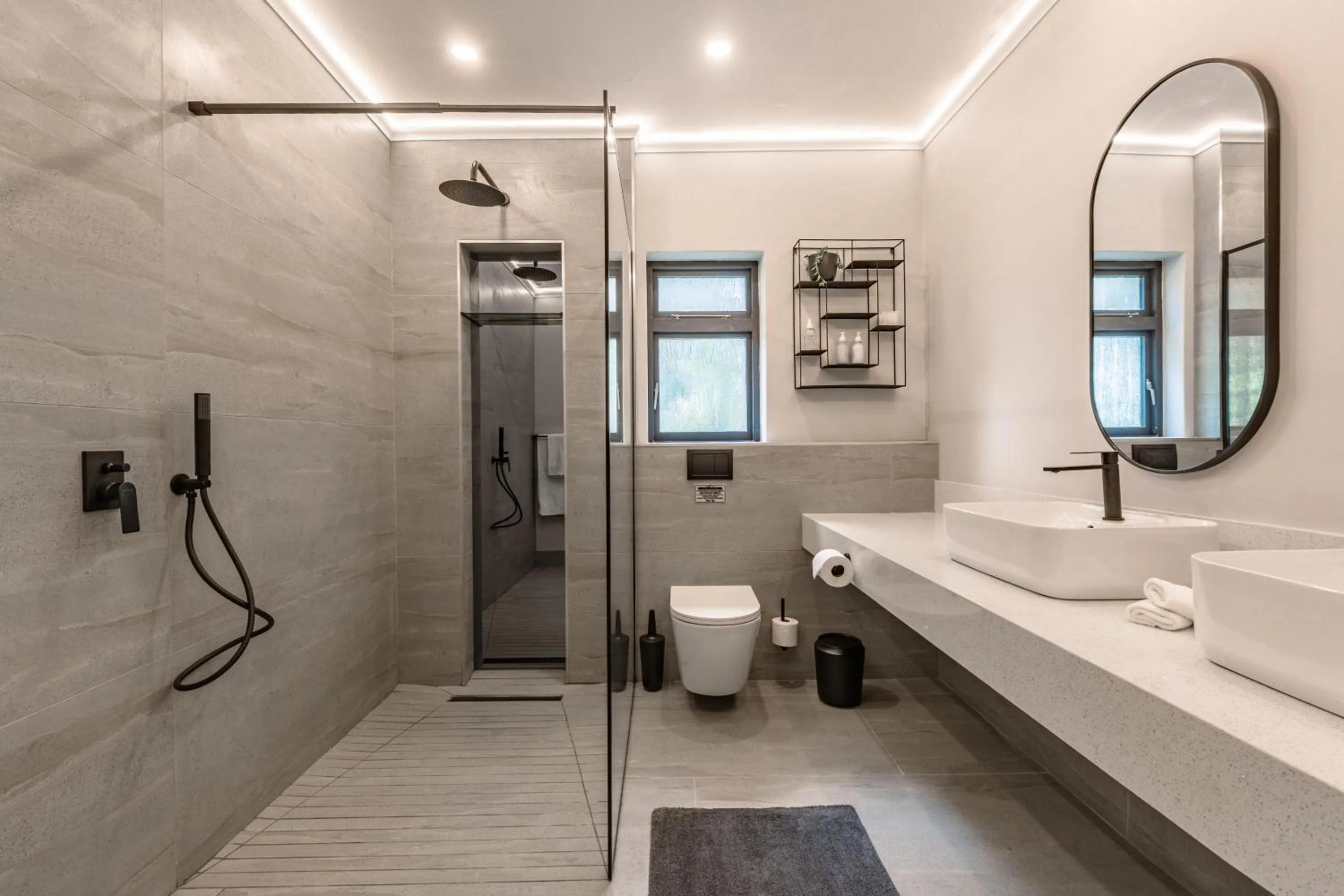 Bathroom in Dolphin Dunes Guesthouse