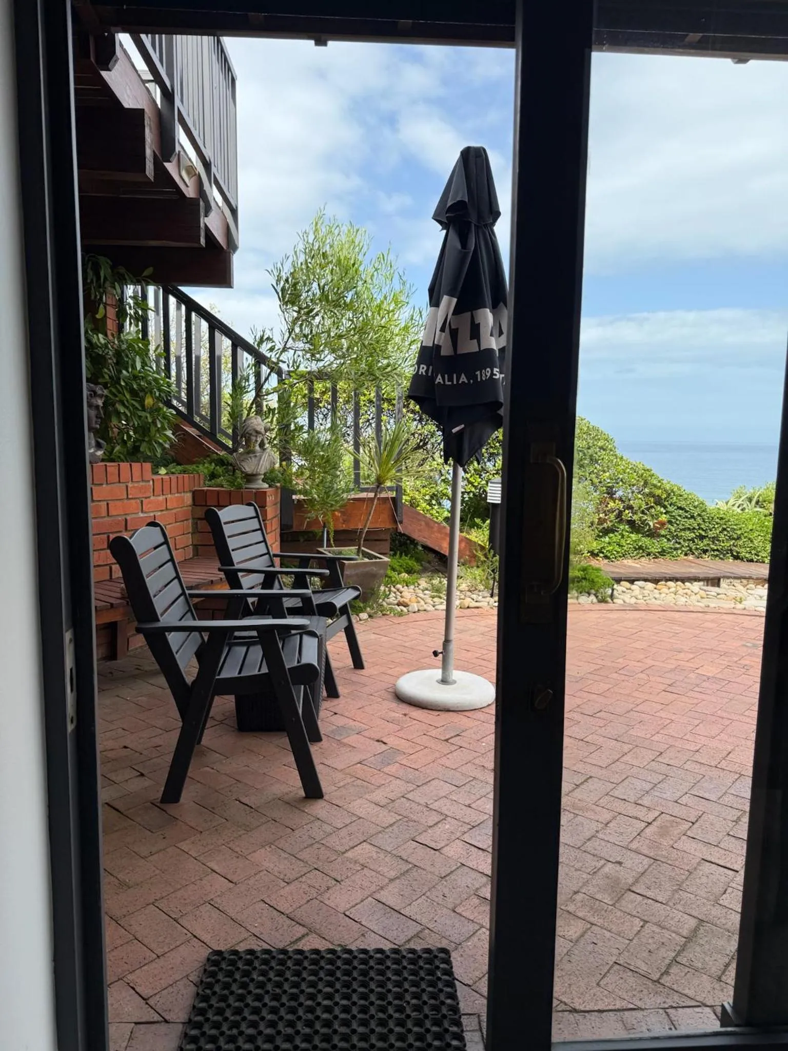 Patio in Dolphin Dunes Guesthouse