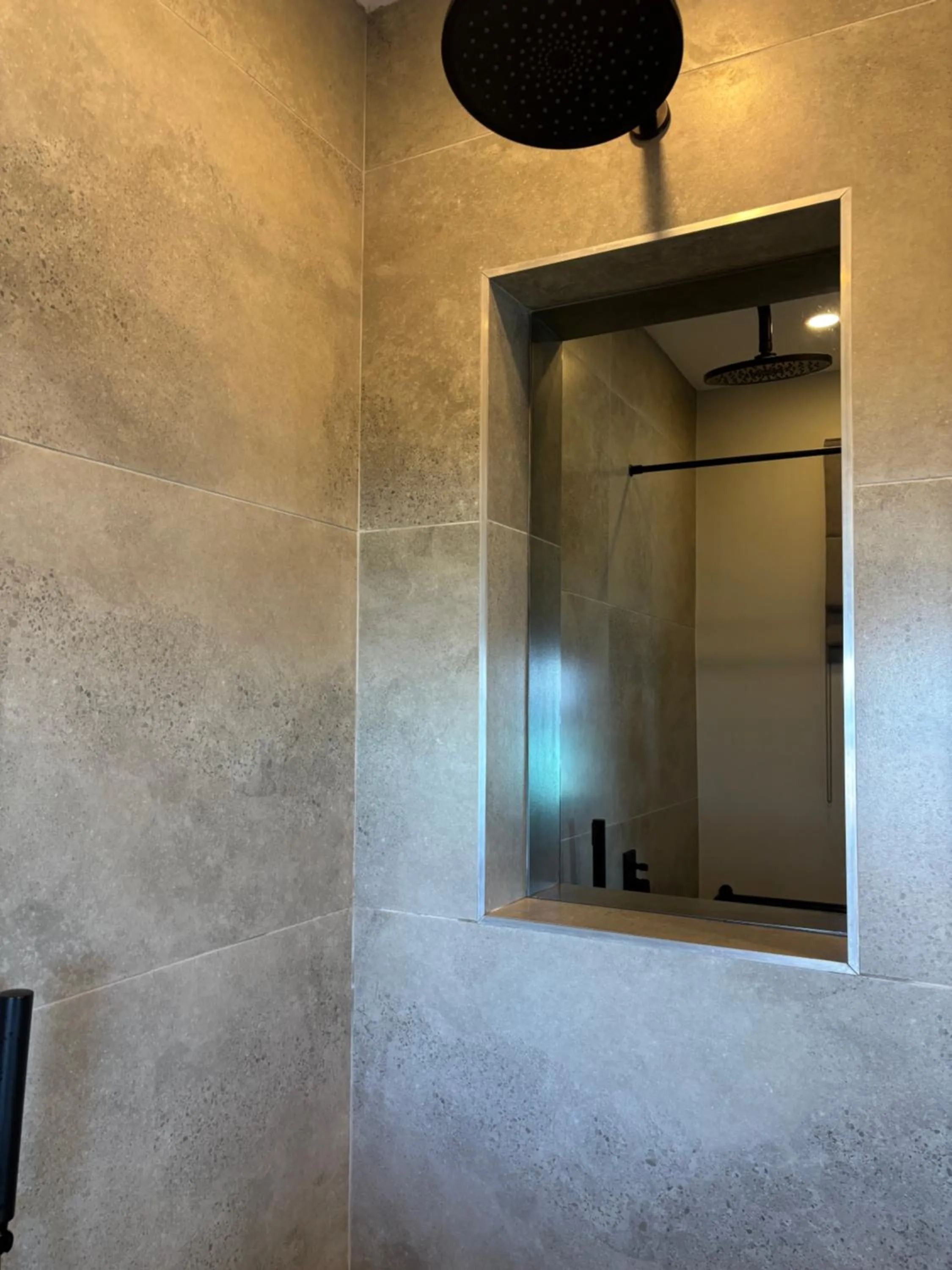 Shower in Dolphin Dunes Guesthouse