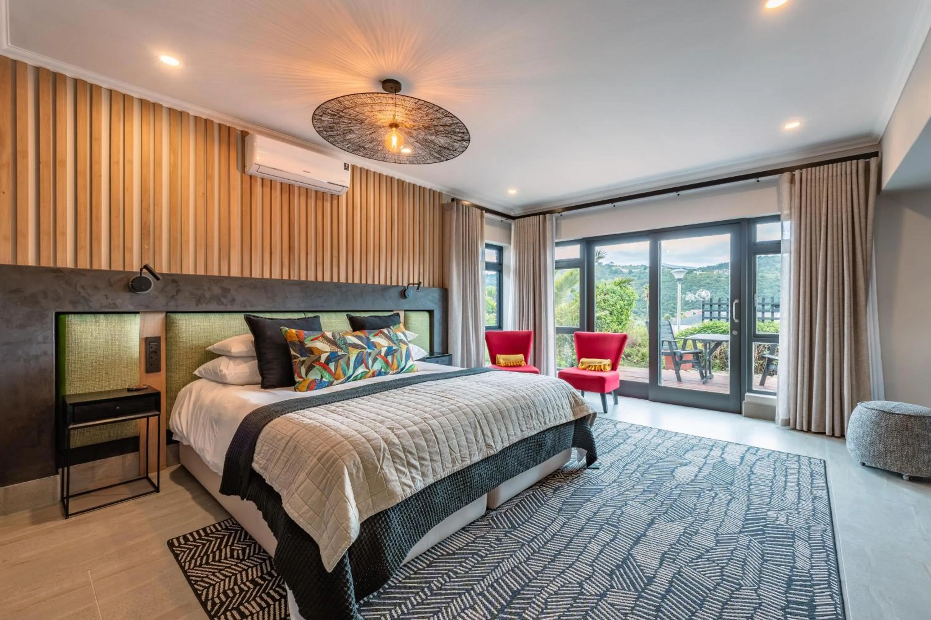 Photo of the whole room, Bed in Dolphin Dunes Guesthouse