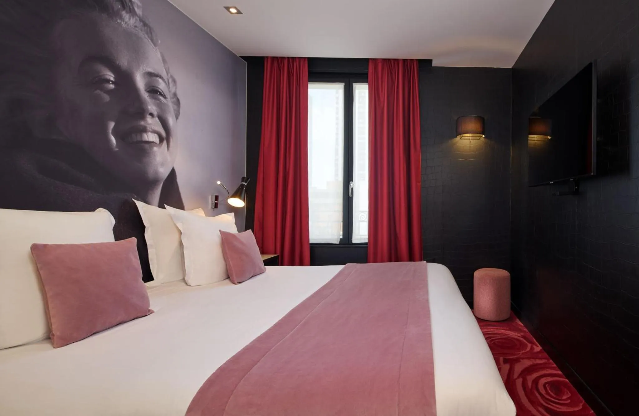 Bedroom, Bed in Platine Hotel