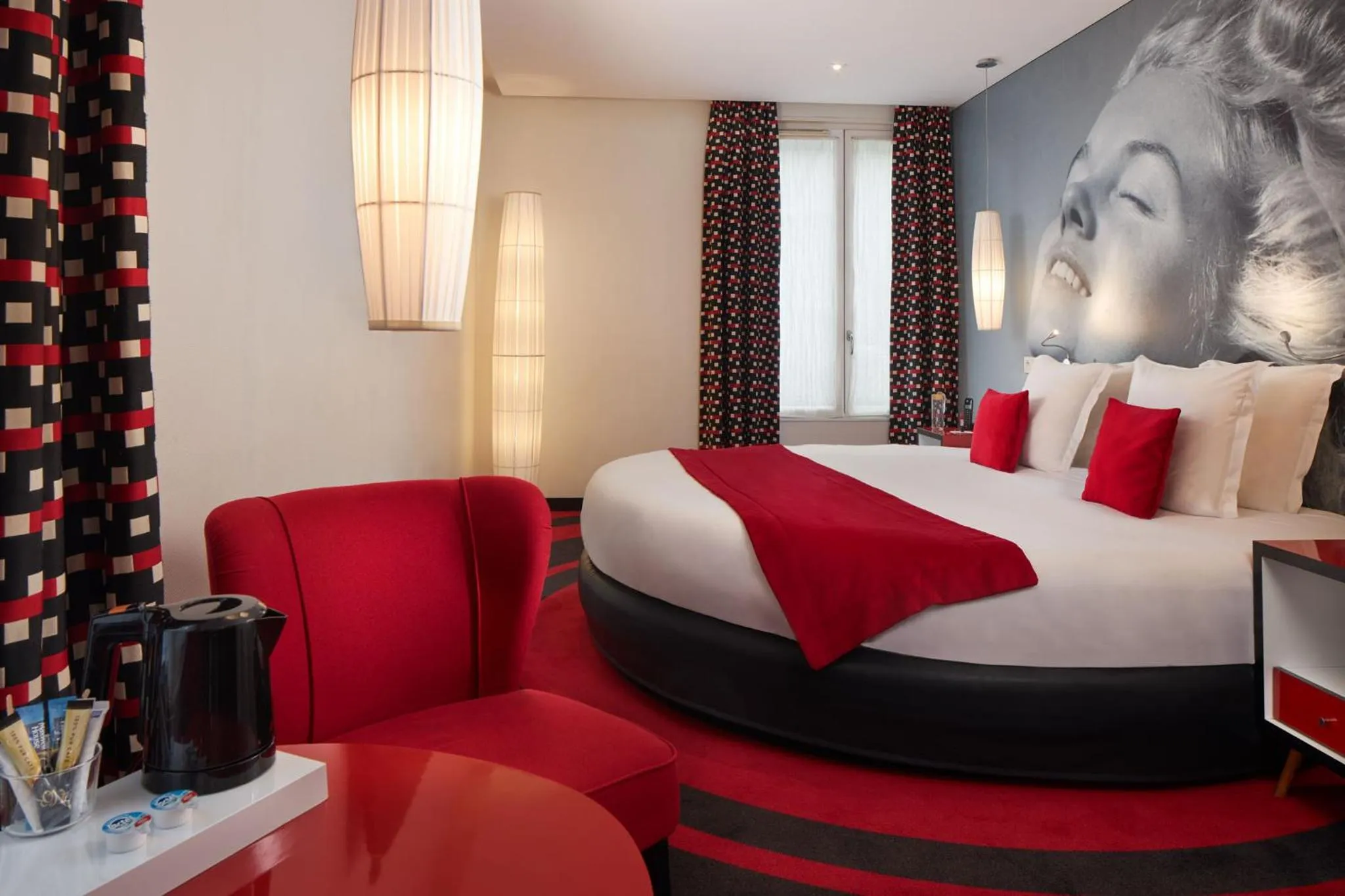 Bedroom, Bed in Platine Hotel