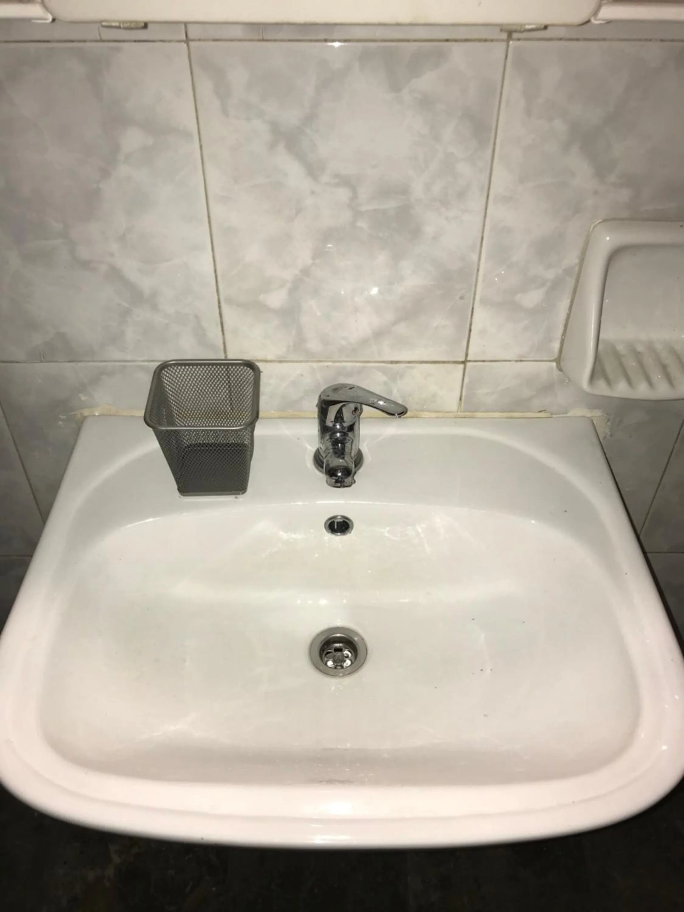 Bathroom in Taygetos