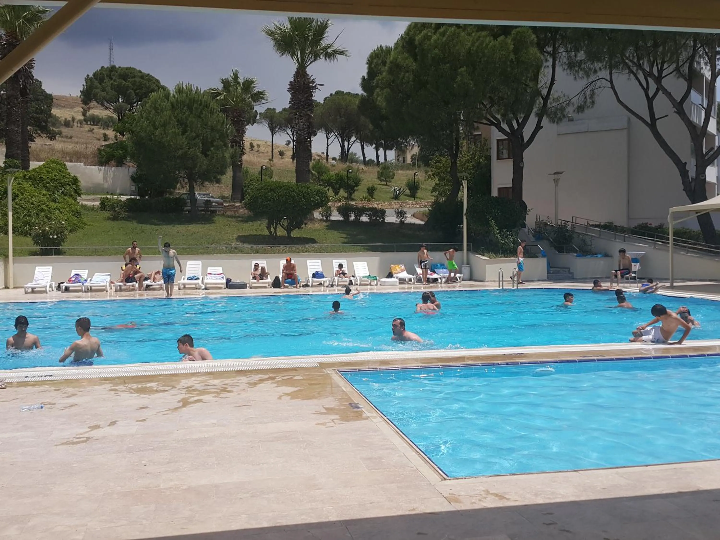 Swimming pool in Berksoy Hotel