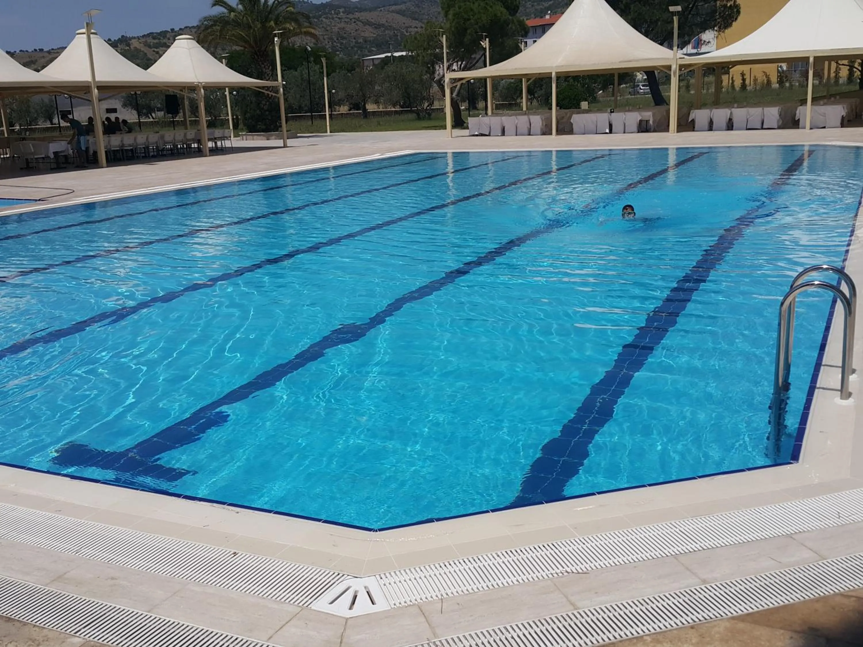 Swimming pool in Berksoy Hotel