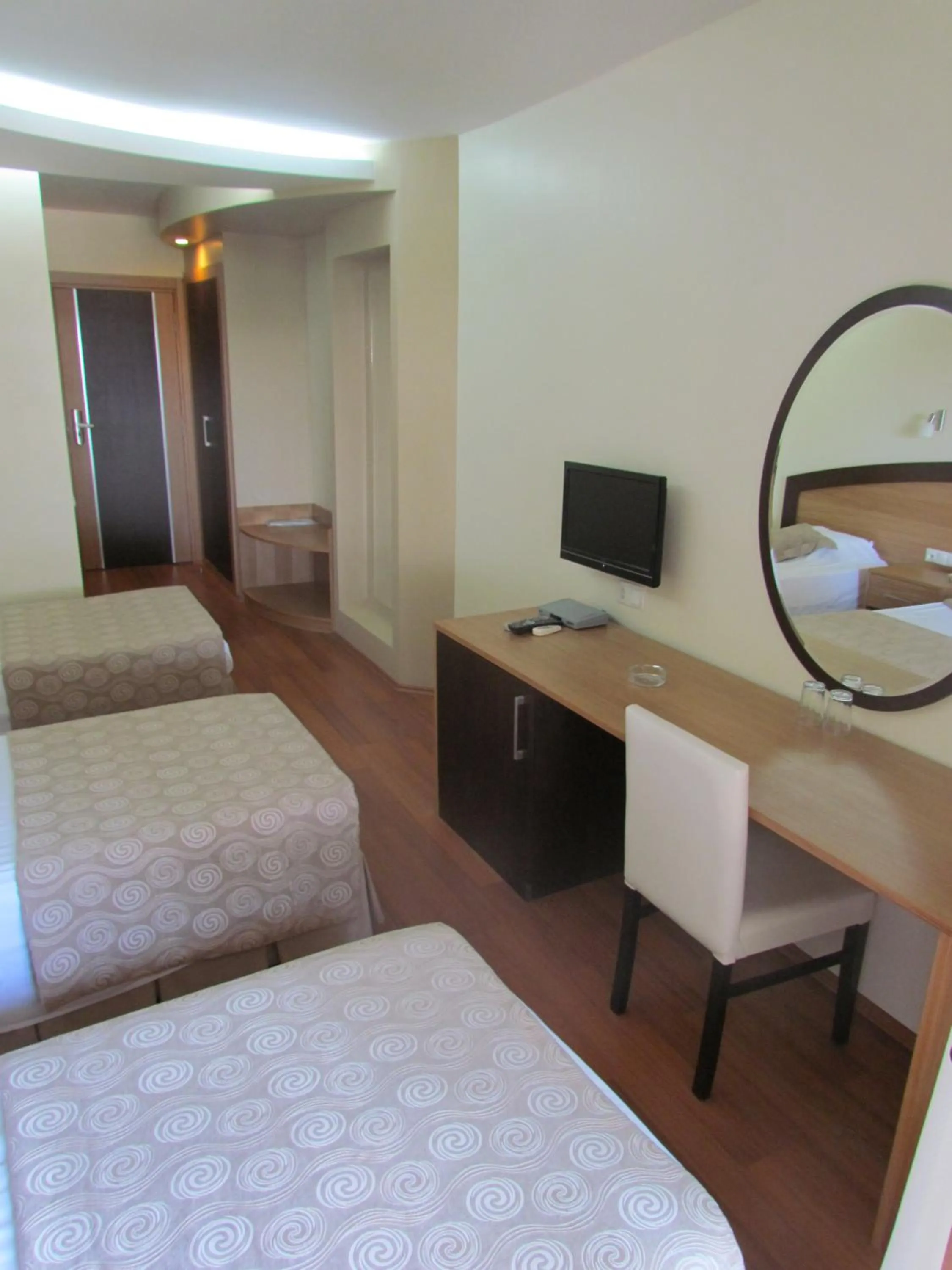 Bedroom, Bed in Berksoy Hotel