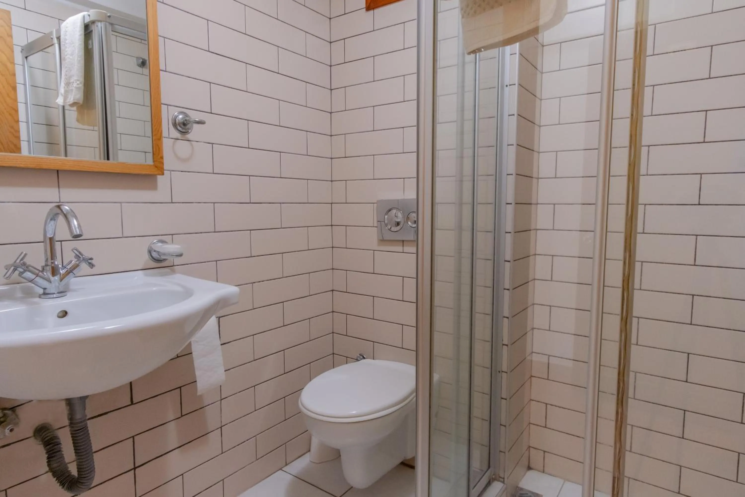 Bathroom in Club Pink Palace Hotel