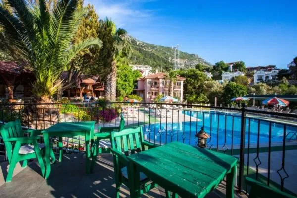 Restaurant/places to eat in Club Pink Palace Hotel