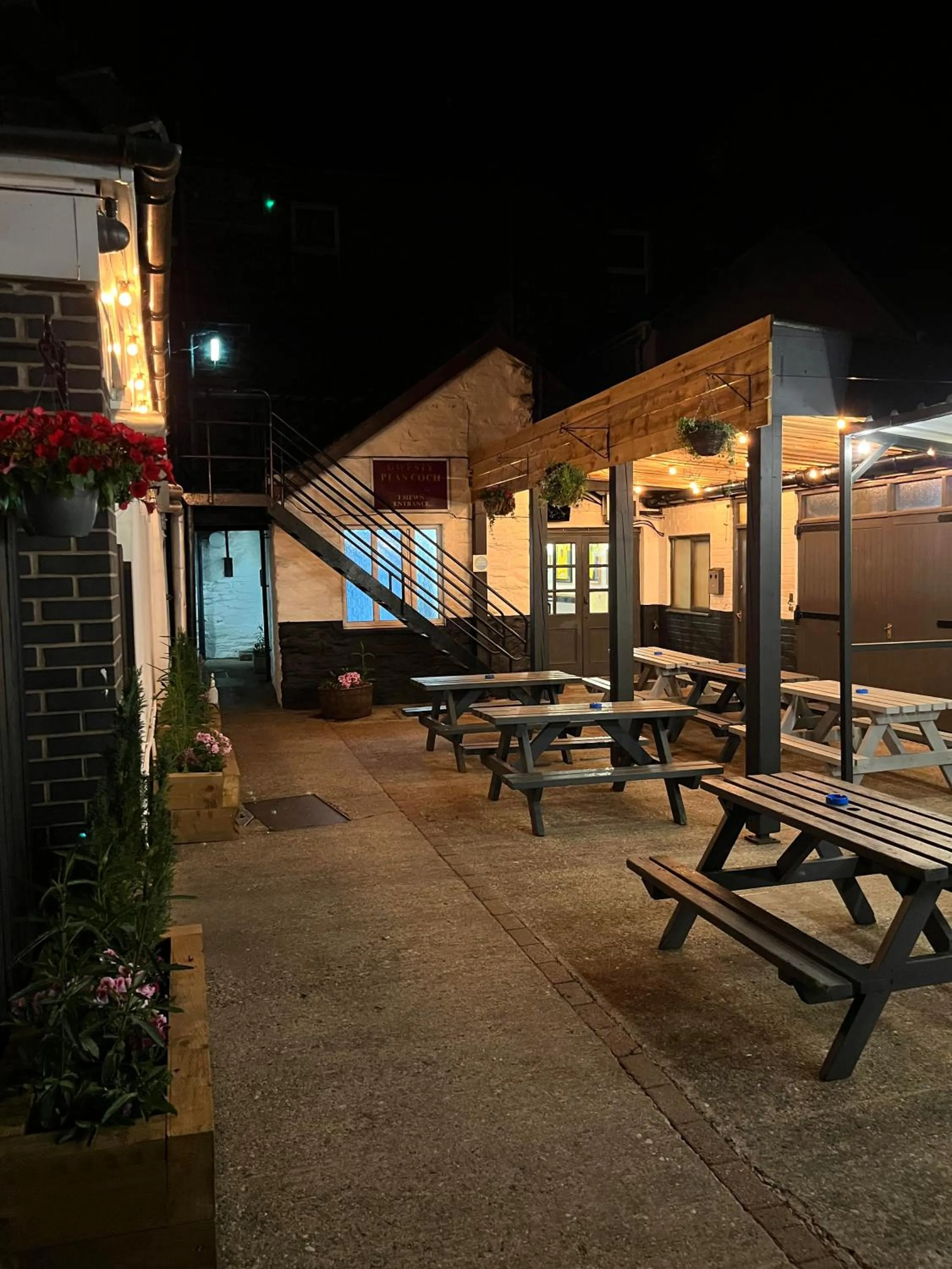 Patio in Plas Coch Hotel Ltd