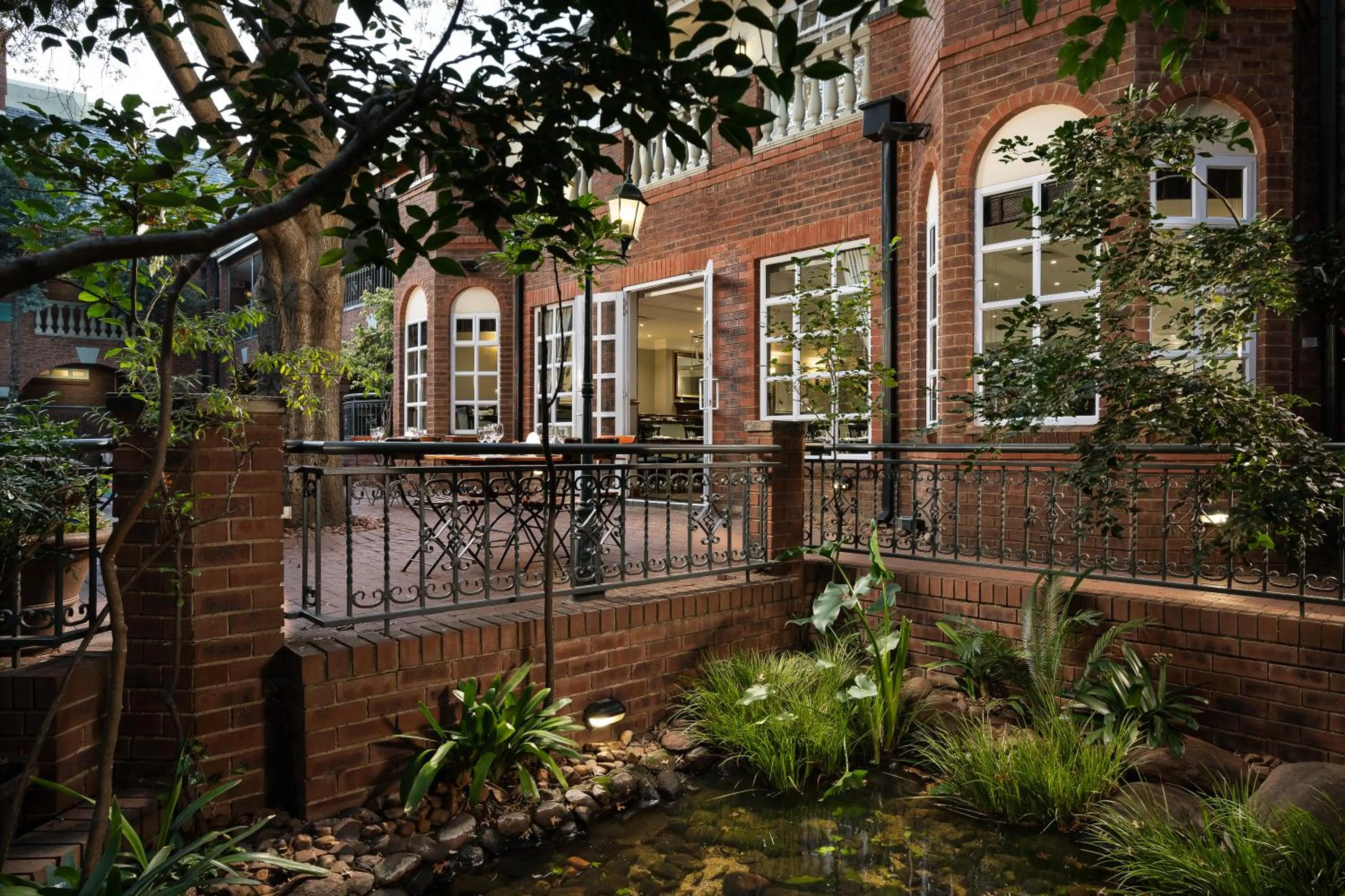 Patio in Premier Hotel Quatermain