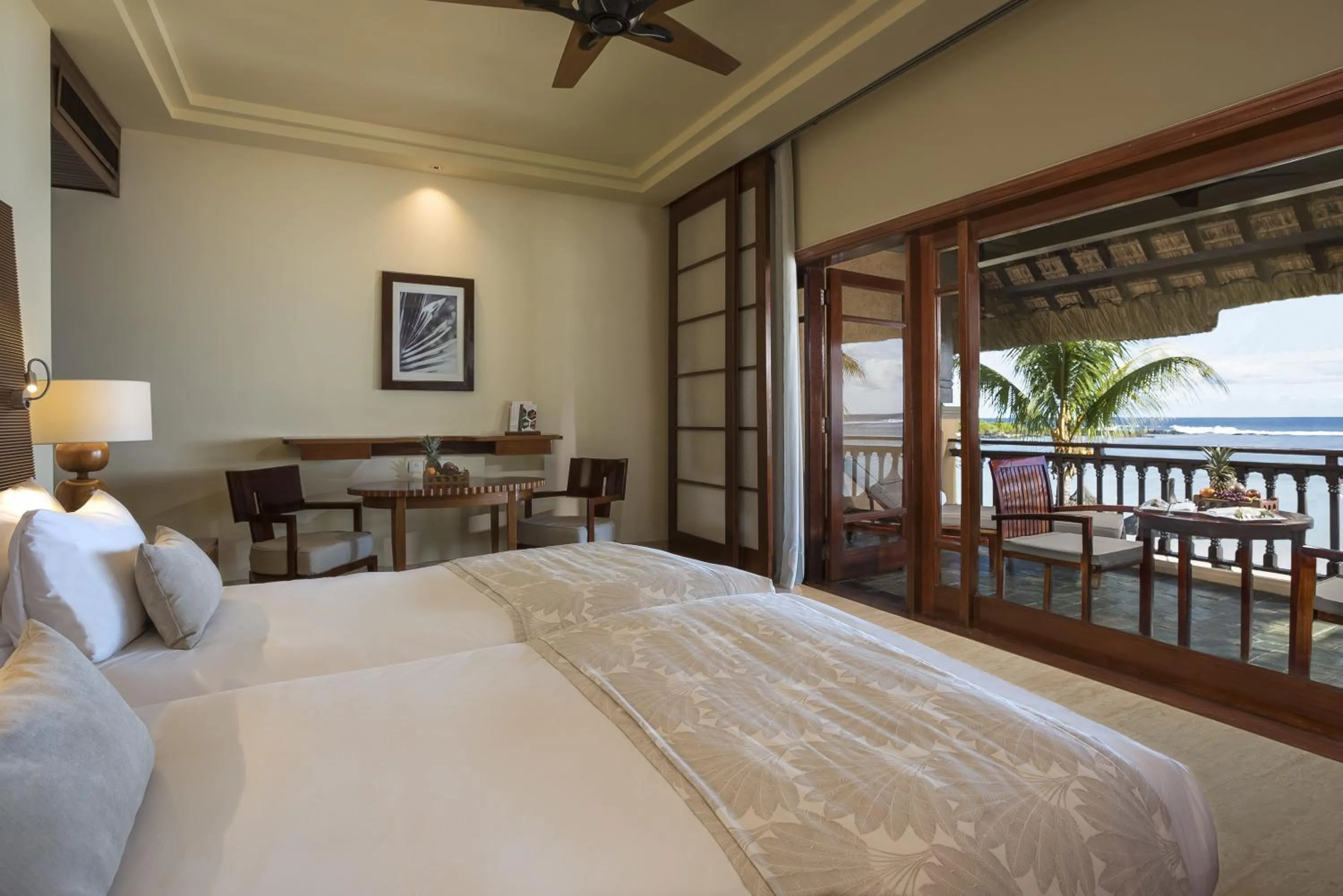 Bed in Shanti Maurice Resort & Spa