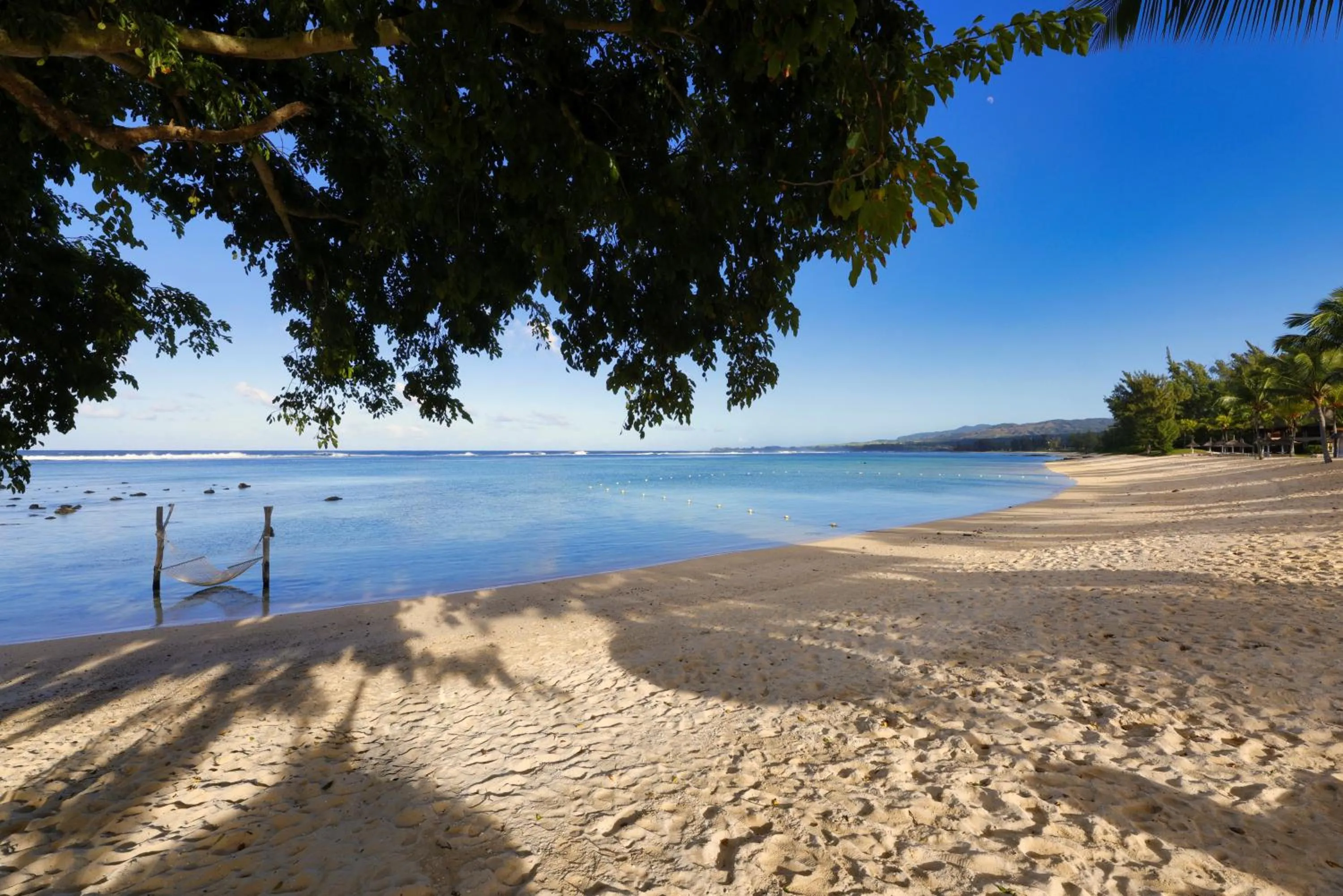 Beach in Shanti Maurice Resort & Spa