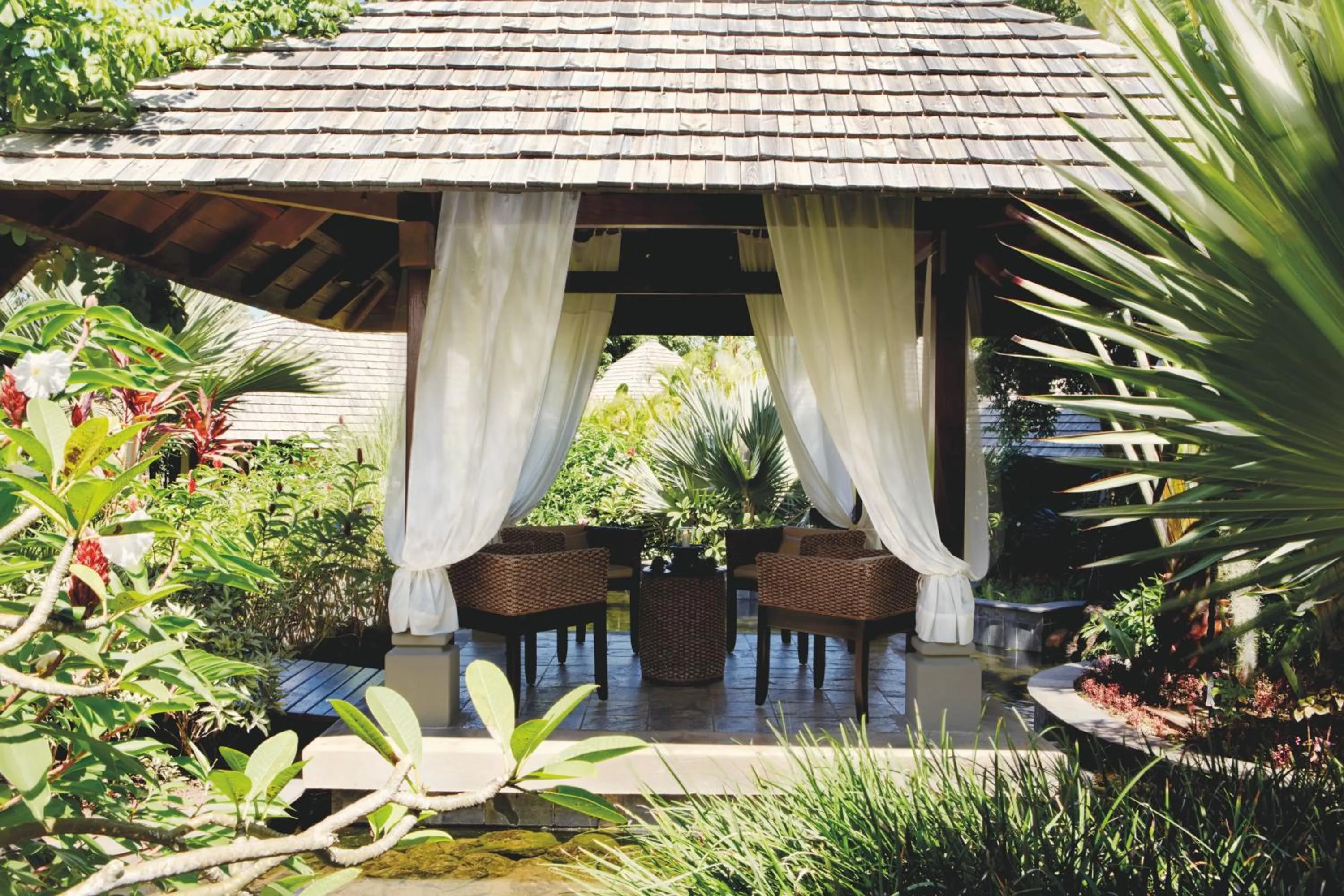 Patio in Shanti Maurice Resort & Spa