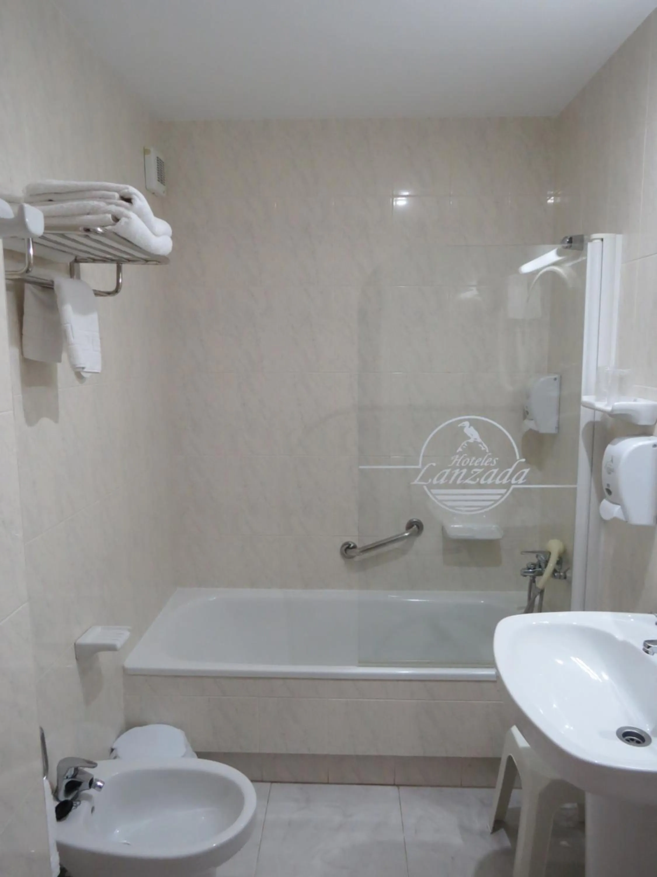 Toilet in Hotel Nuevo Lanzada