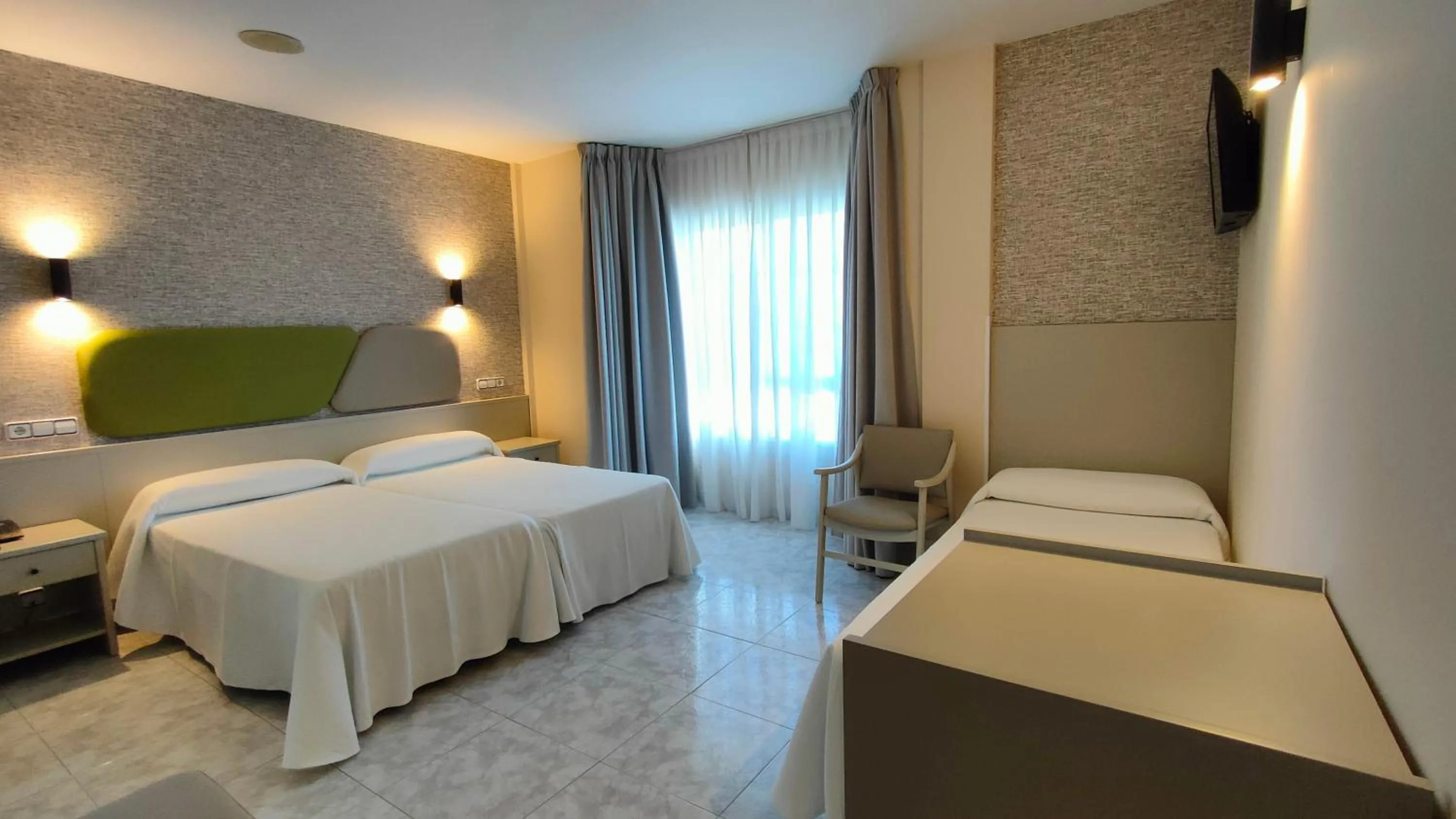 Bedroom, Bed in Hotel Nuevo Lanzada