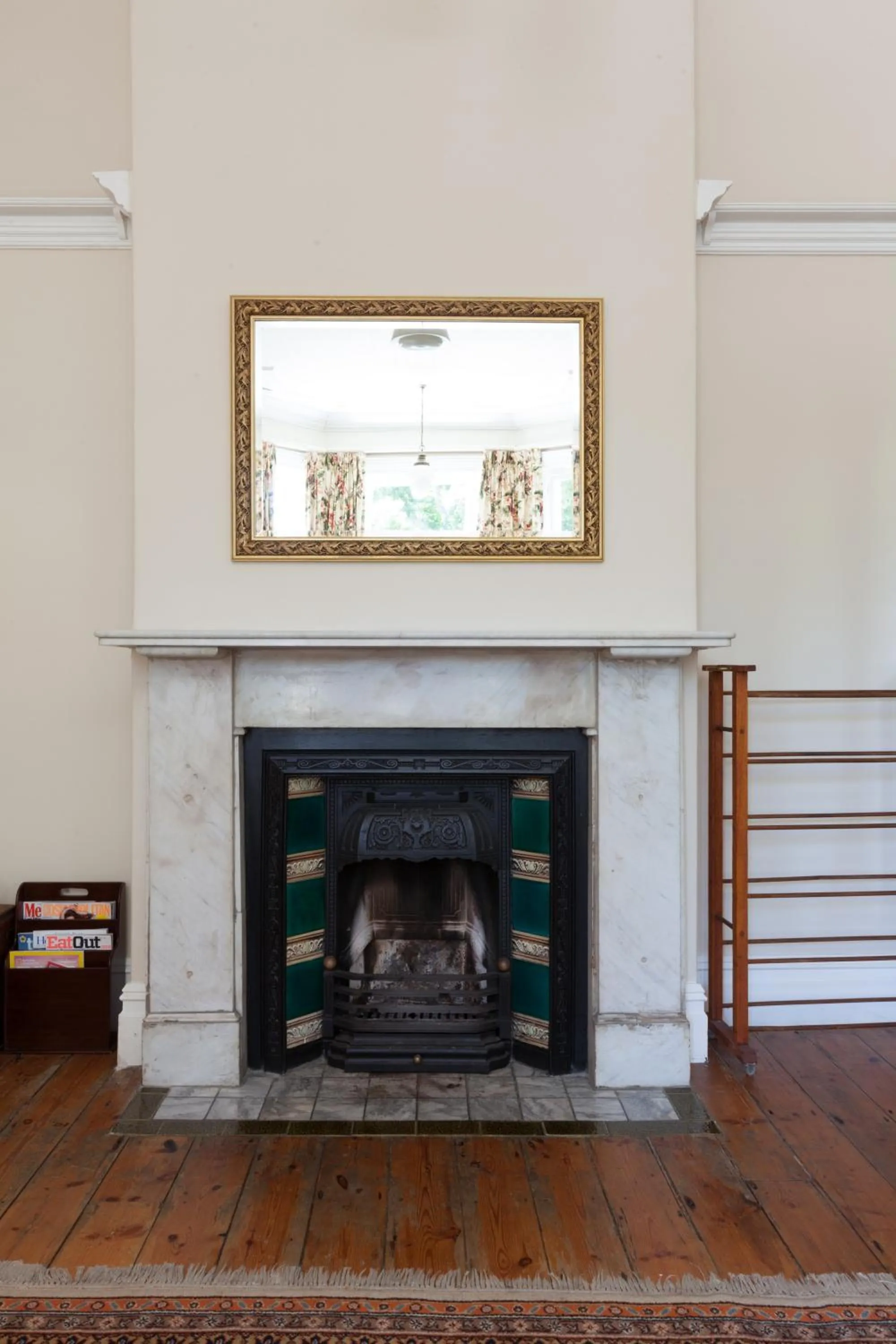 Decorative detail in Medindi Manor