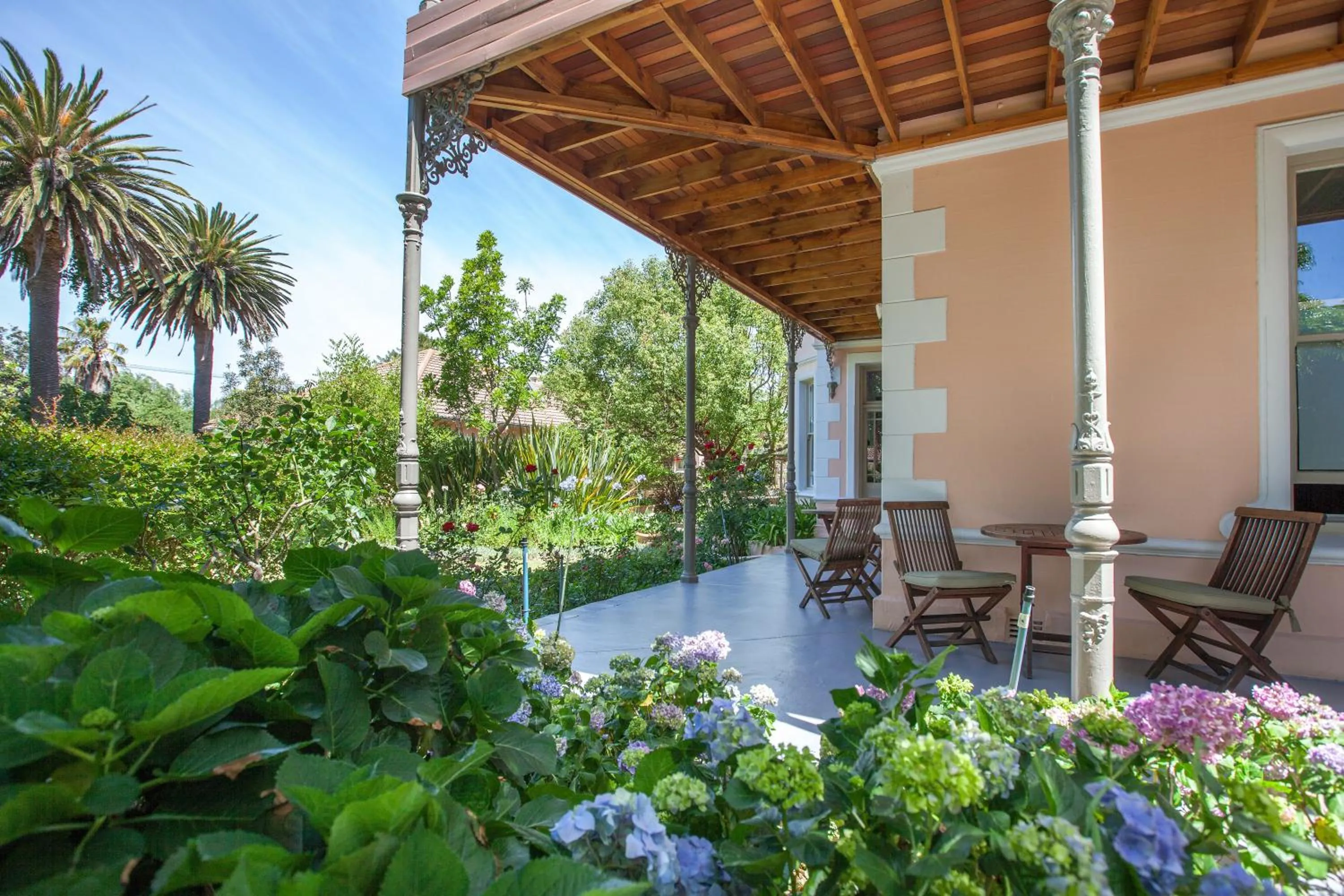 Garden in Medindi Manor